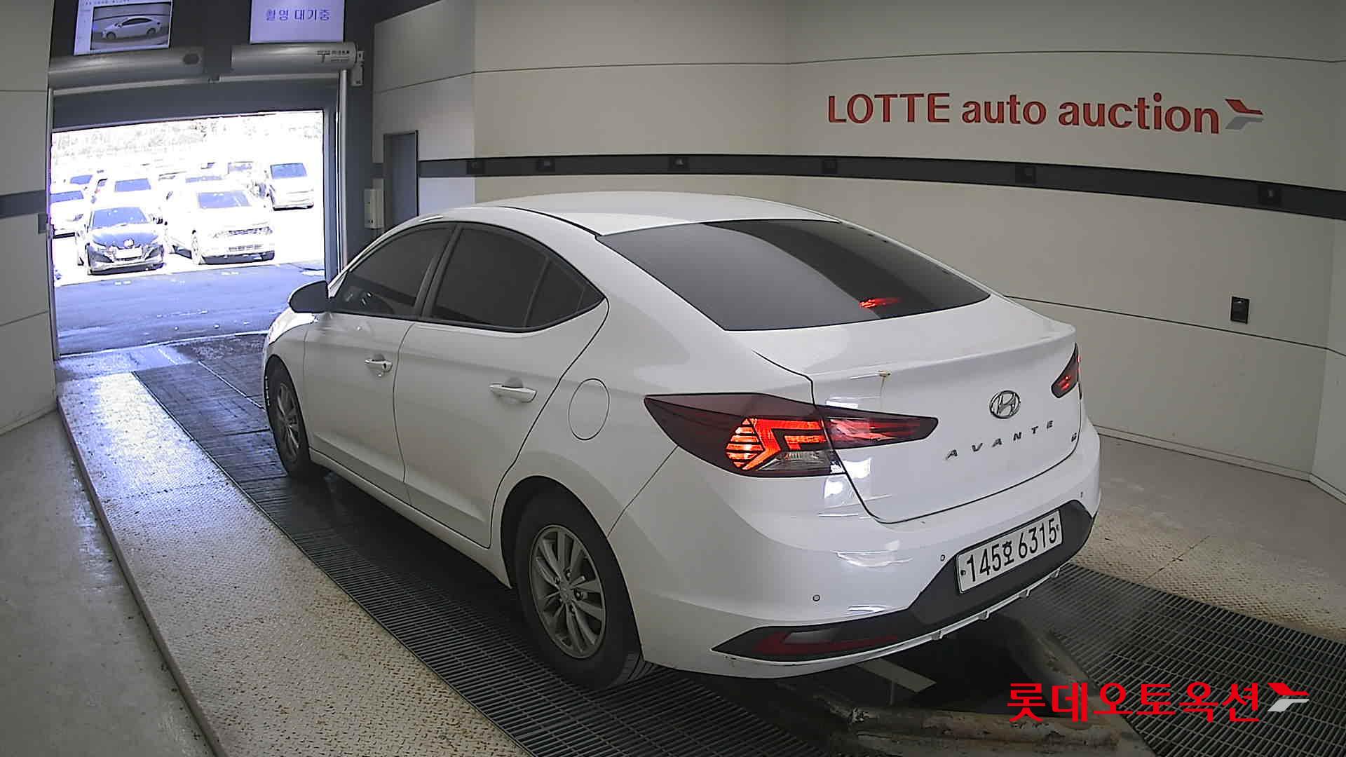 Hyundai Avante 2020 Polar White из Кореи, фото 6