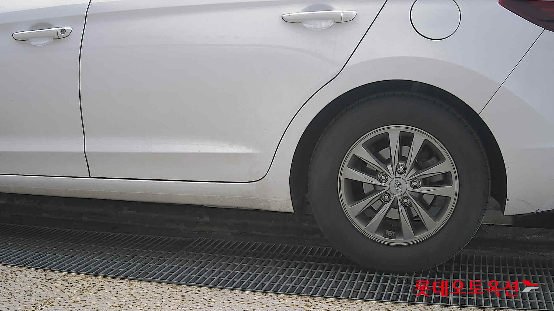 Hyundai Avante id 3633553 из Кореи 22