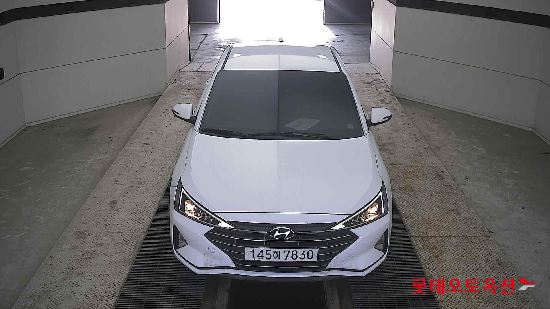 هيونداي إلانترا