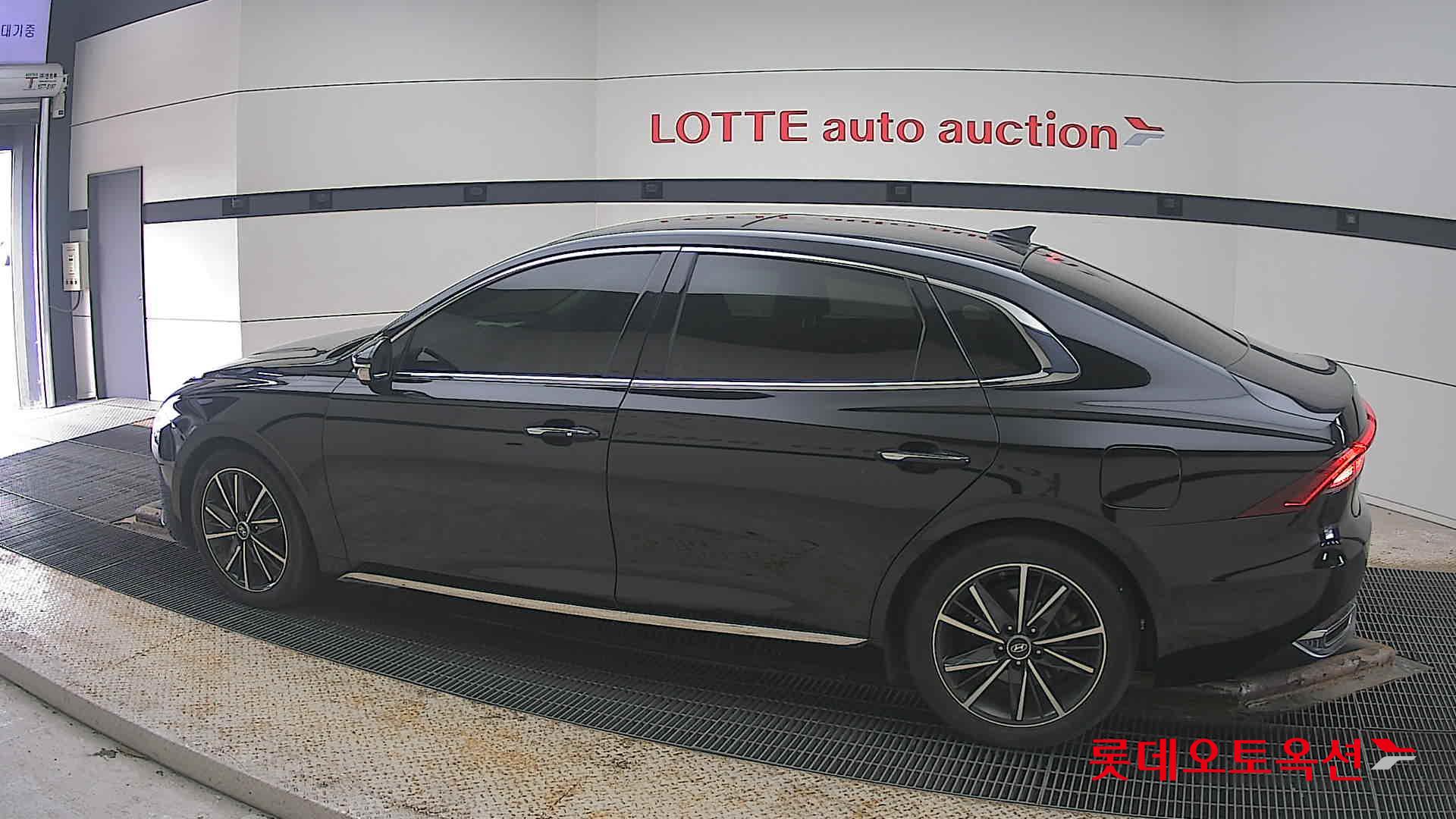 هيونداي جرانجر 2020 - صورة 14