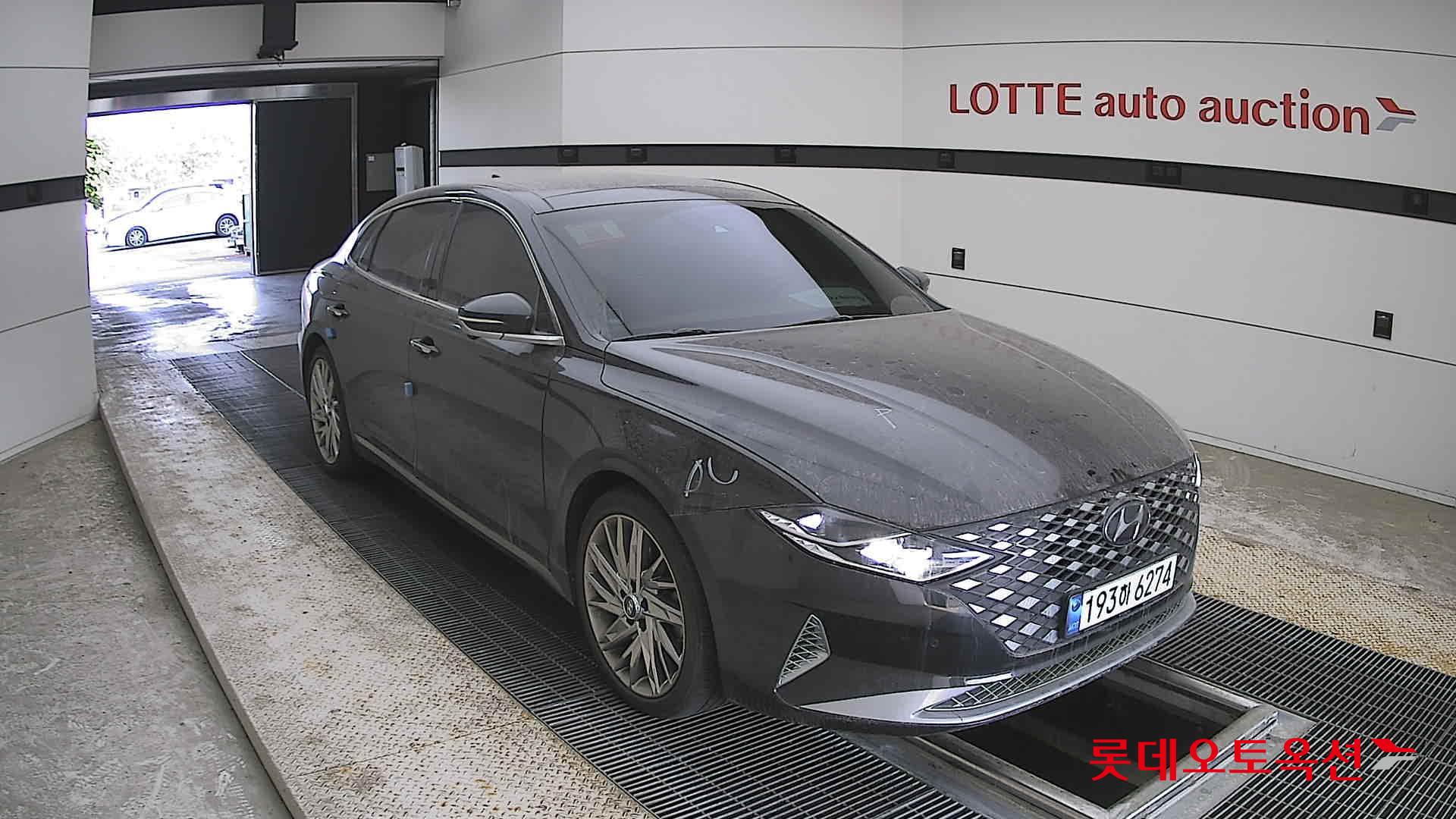 Hyundai Grandeur - 6