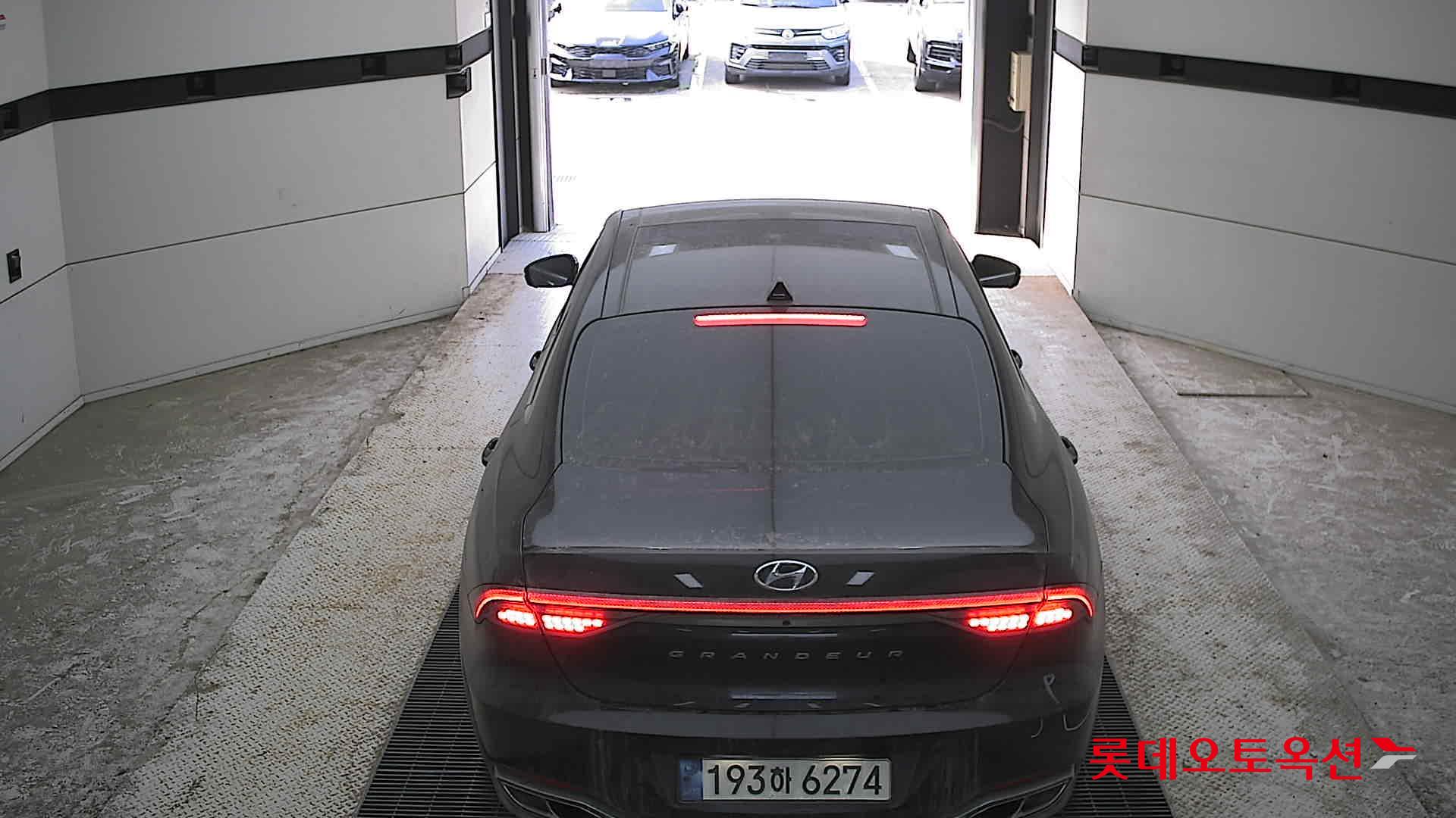 Hyundai Grandeur - 17