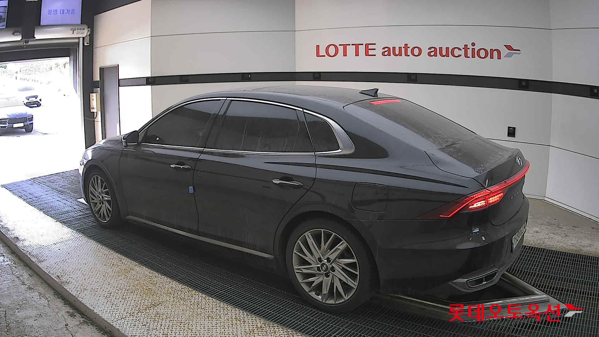 Hyundai Grandeur - 15