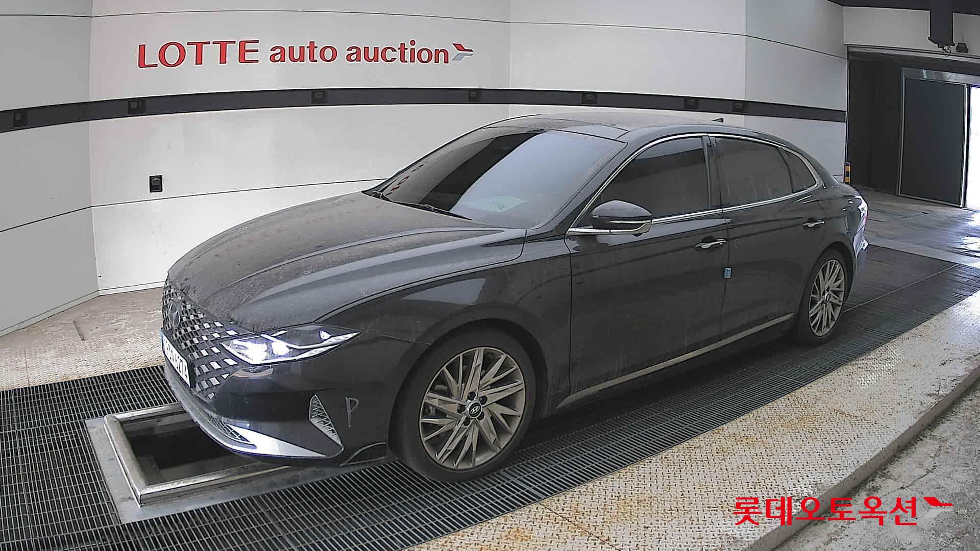 Hyundai Grandeur - 11