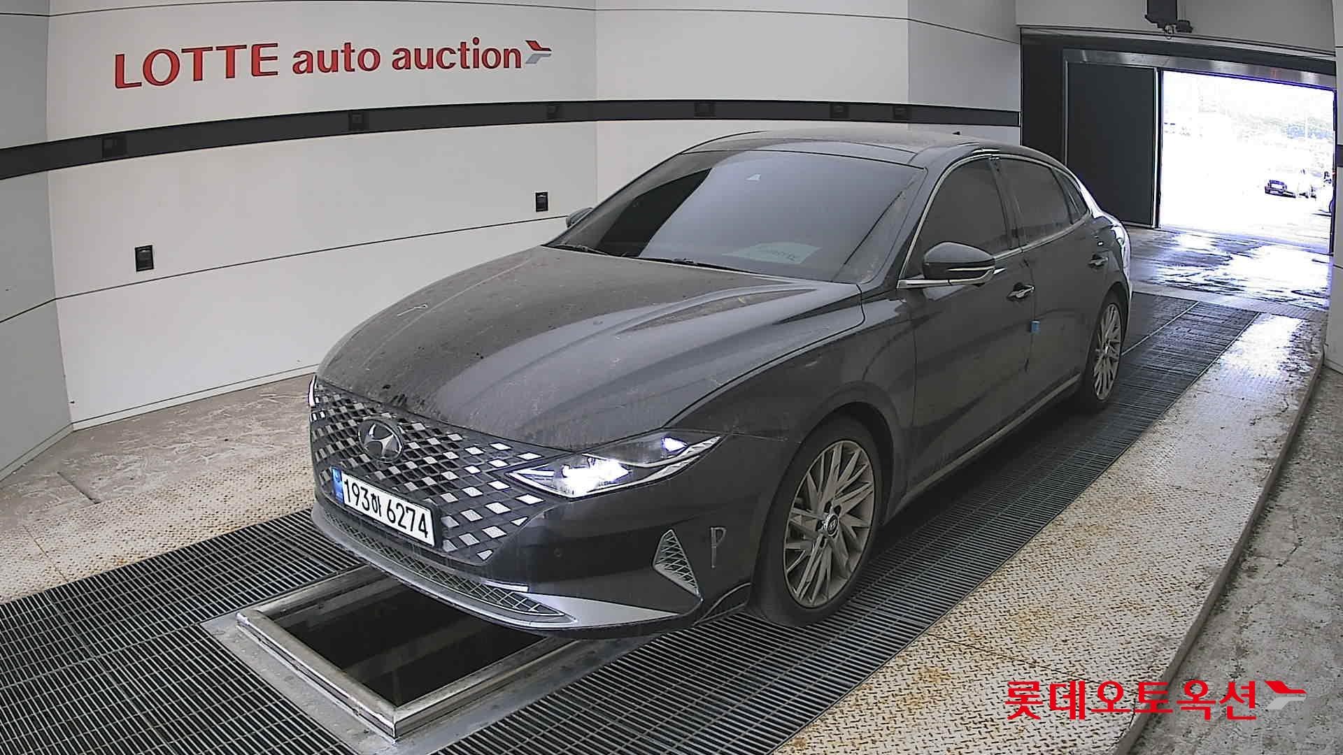 Hyundai Grandeur - 3
