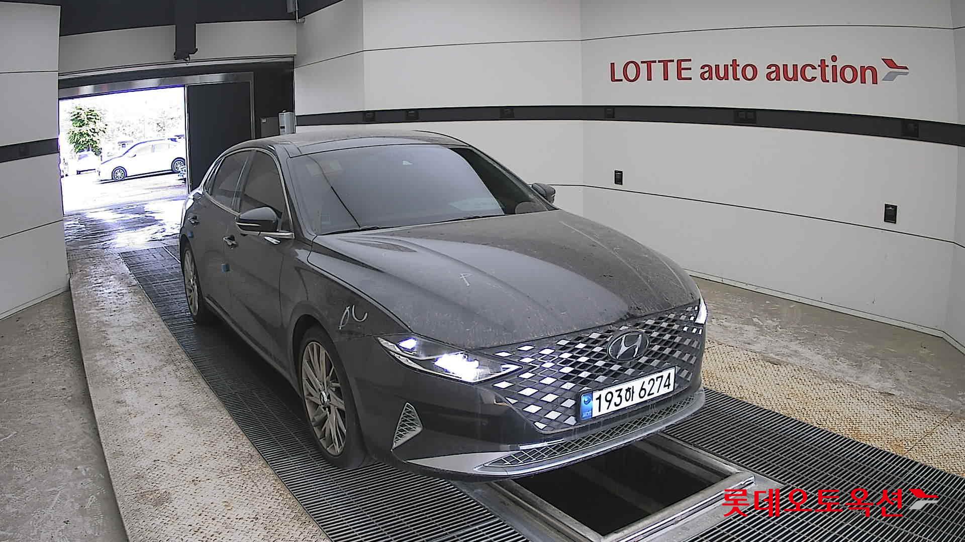 Hyundai Grandeur - 24