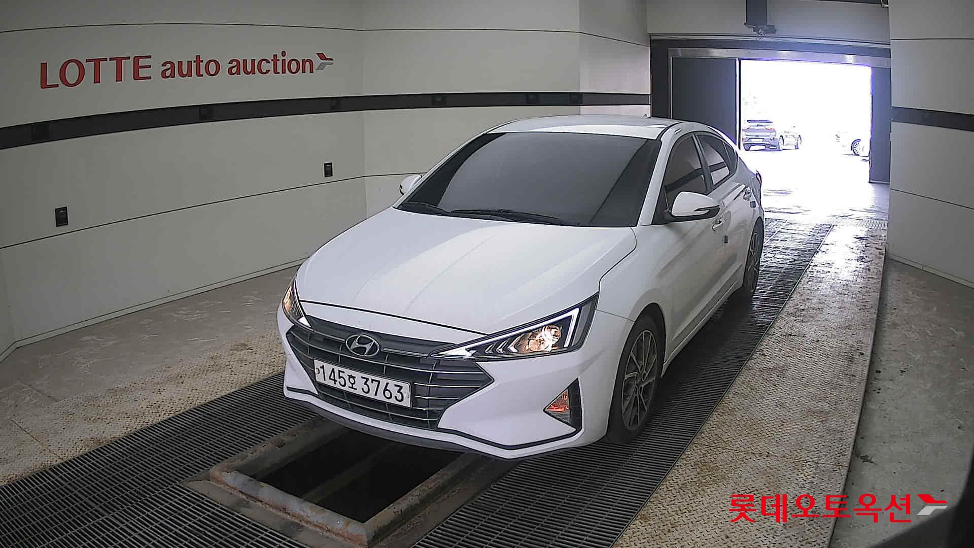 2020 - Hyundai AVANTE