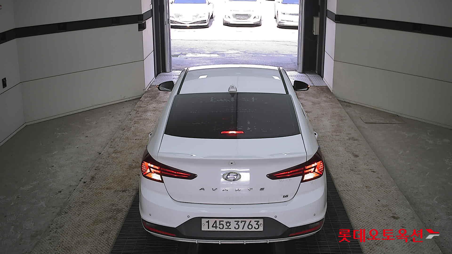 2020 - Hyundai AVANTE