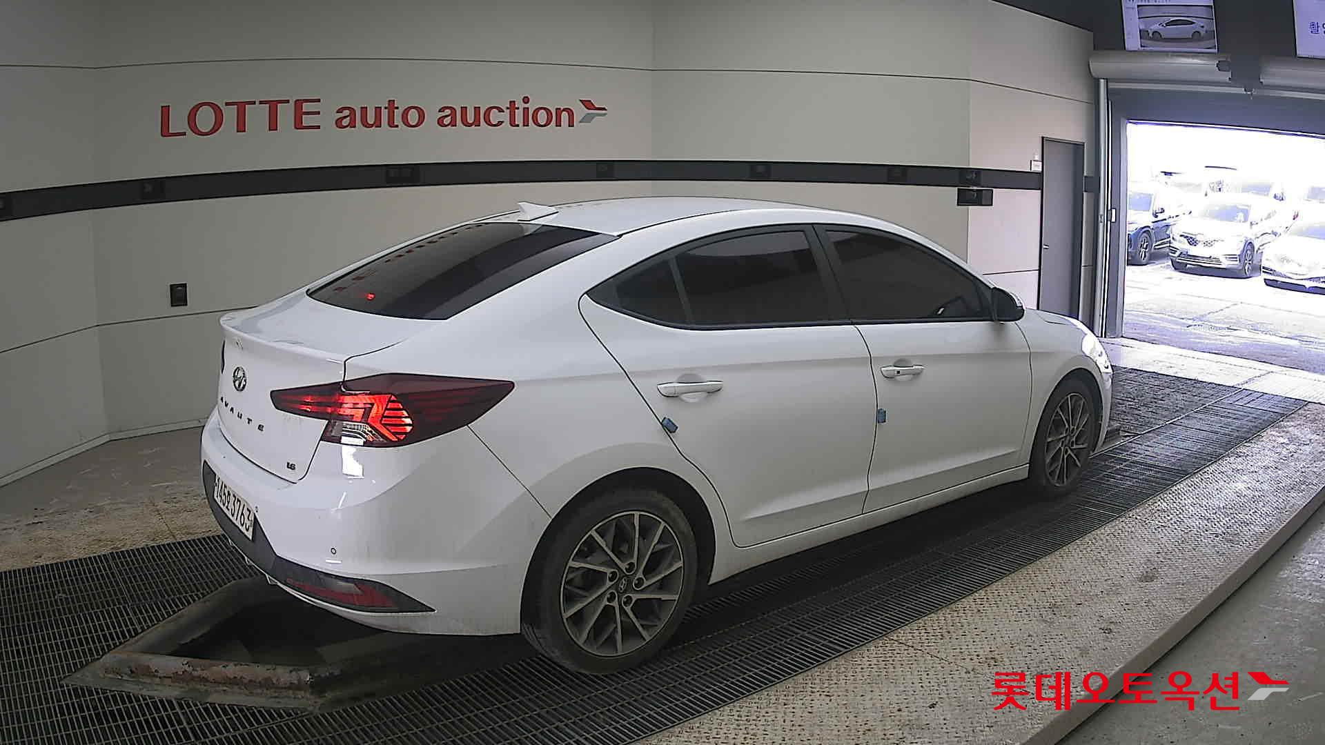 2020 - Hyundai AVANTE