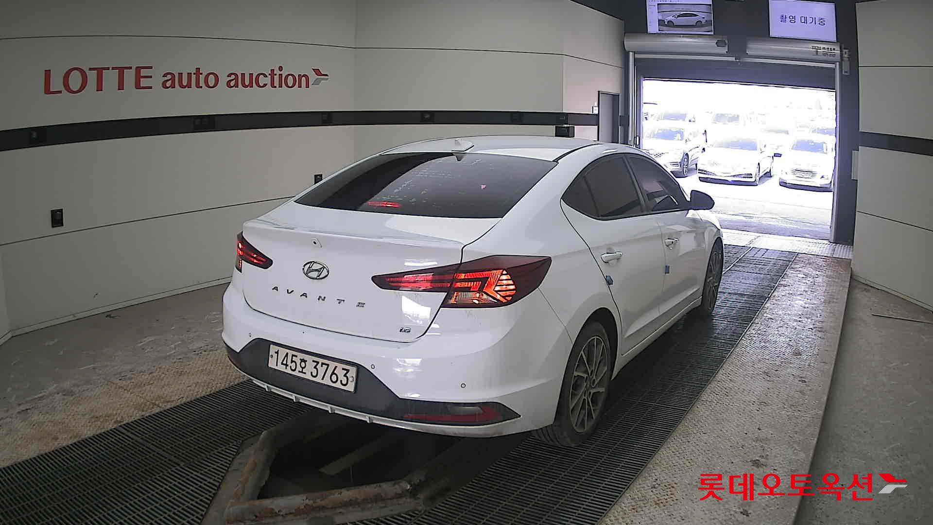 2020 - Hyundai AVANTE