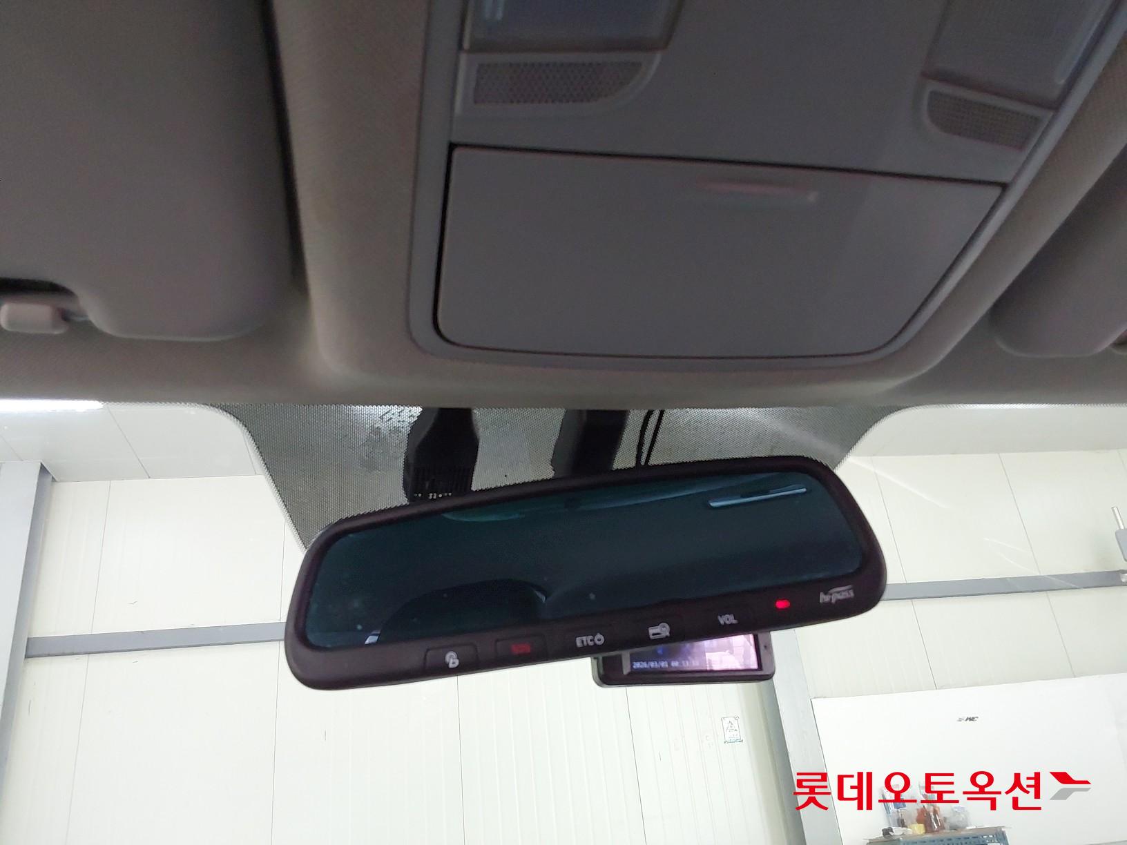 2020 - Hyundai AVANTE