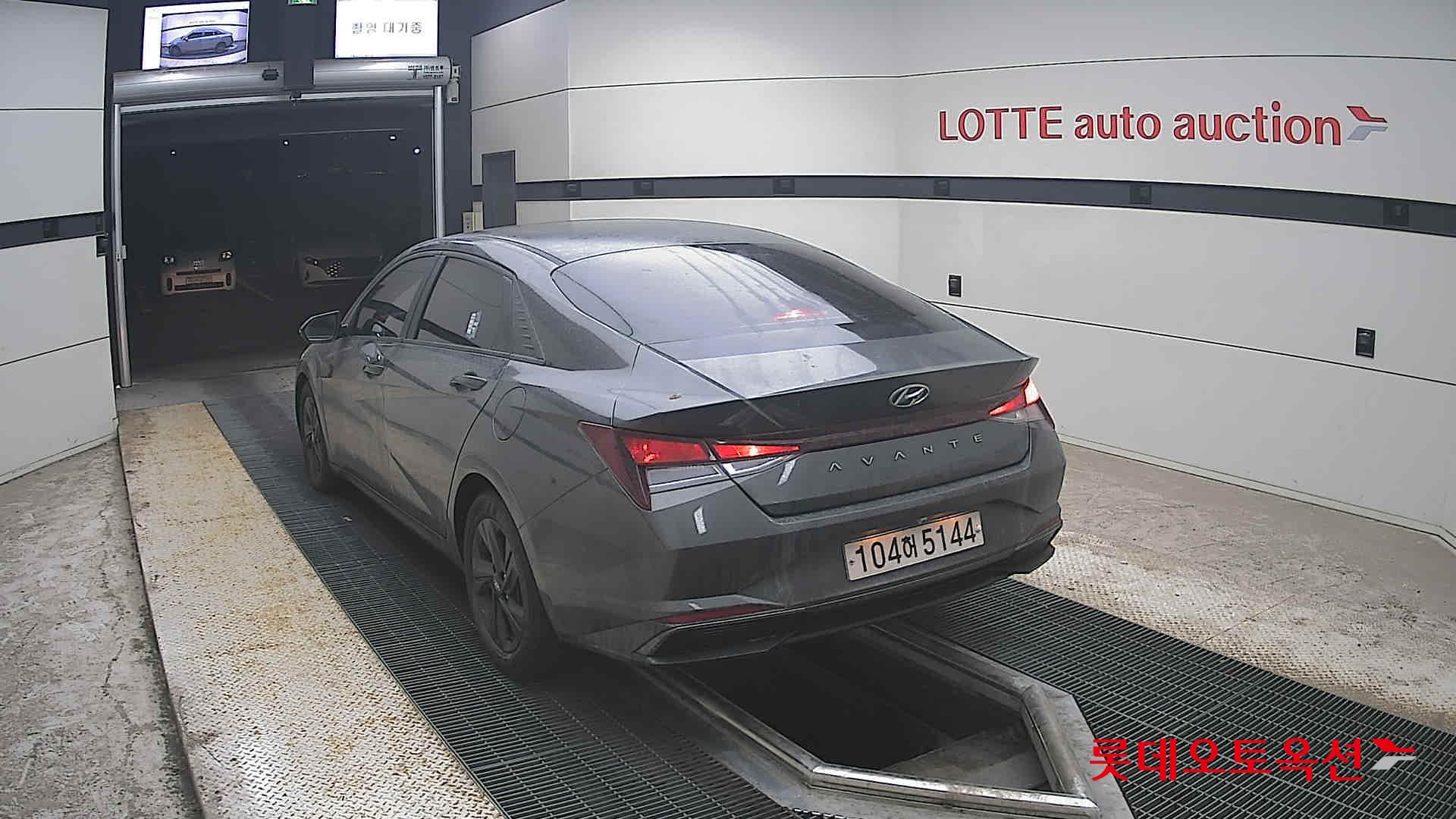 2021 - hyundai avante