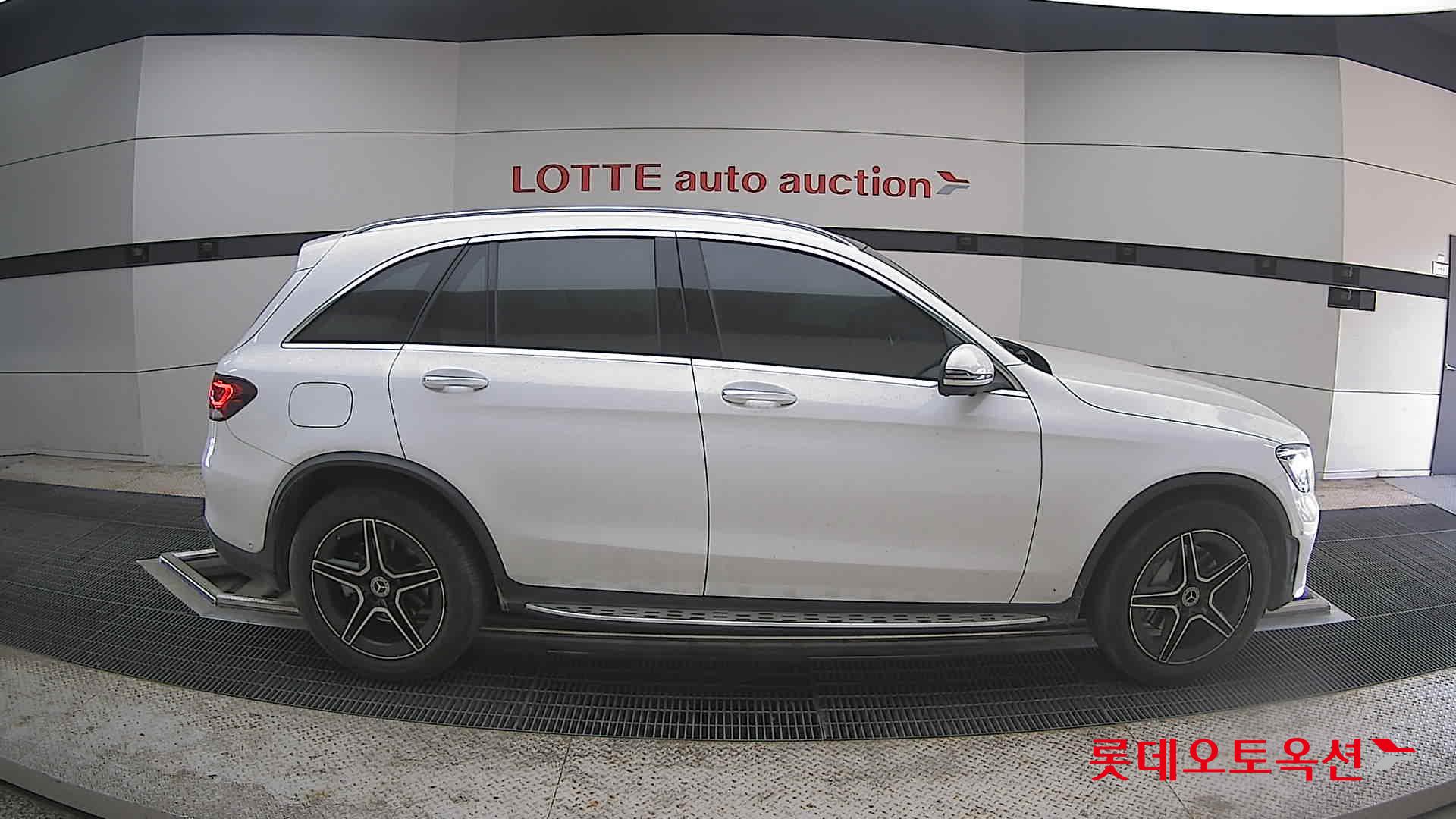 Mercedes-Benz GLC-Class - 21