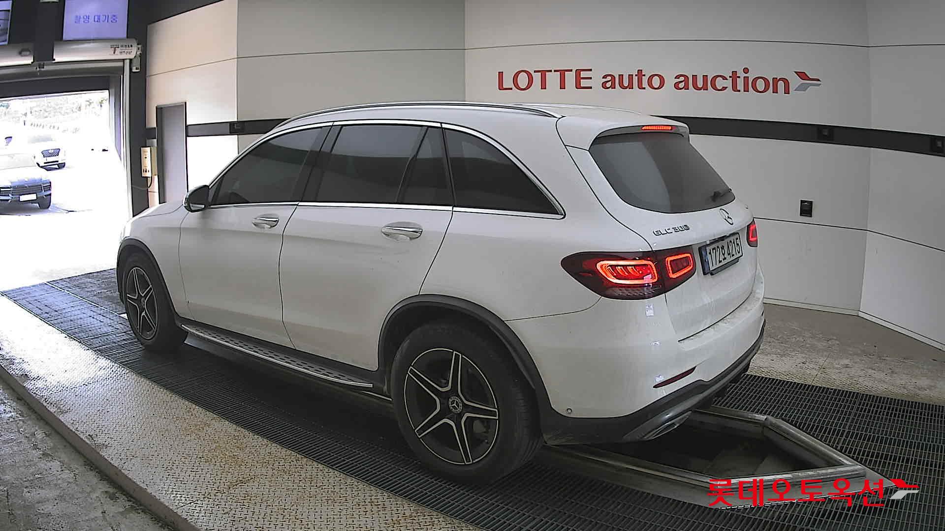 Mercedes-Benz GLC-Class - 15