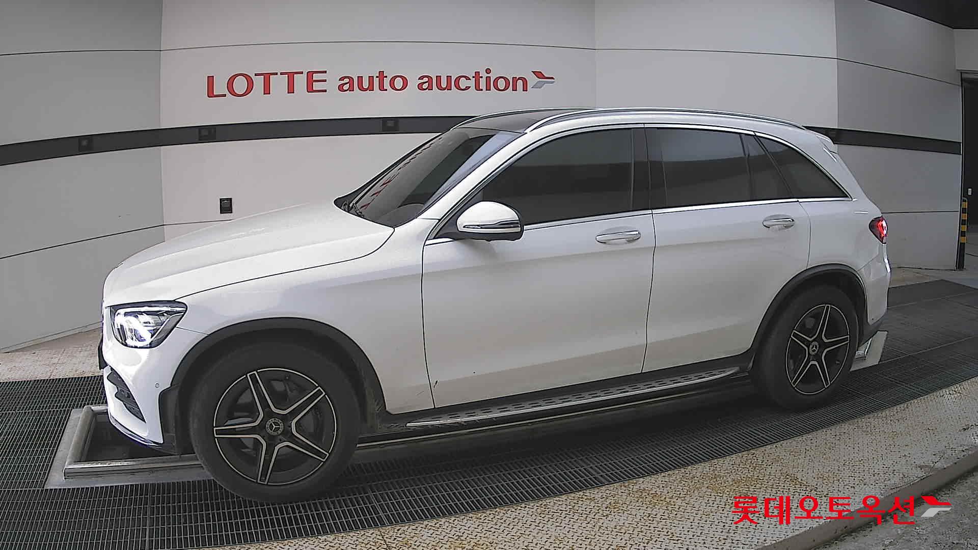 Mercedes-Benz GLC-Class - 12