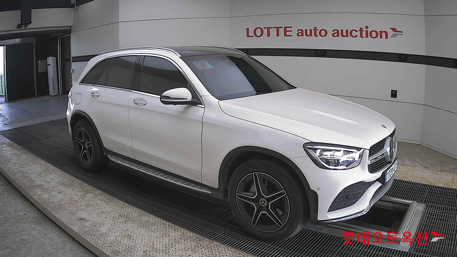 Mercedes-Benz GLC-Class - 23