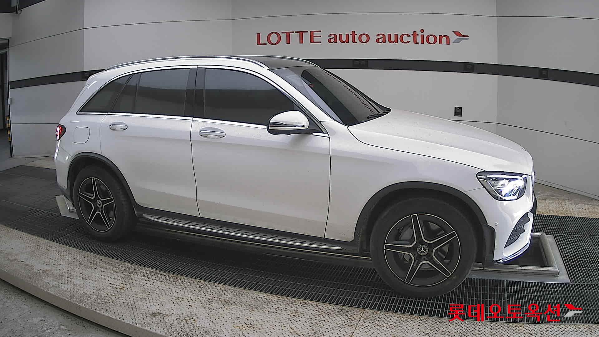 Mercedes-Benz GLC-Class - 22