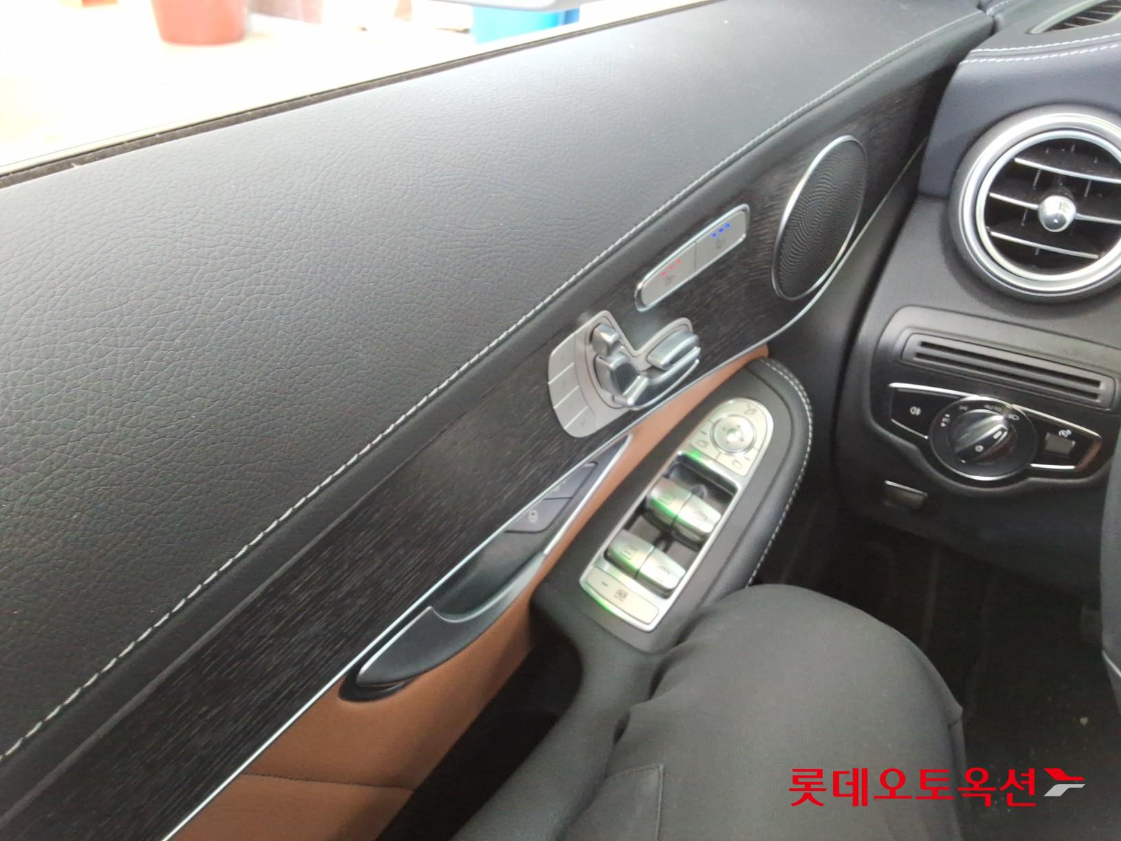 Mercedes-Benz GLC-Class - 29