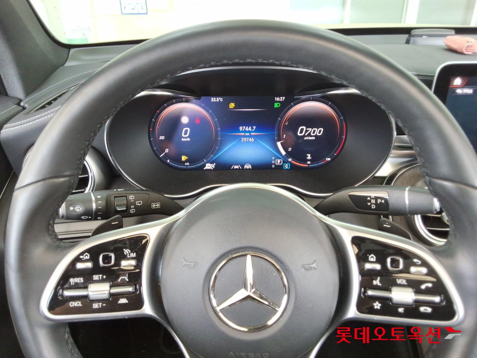 Mercedes-Benz GLC-Class - 30