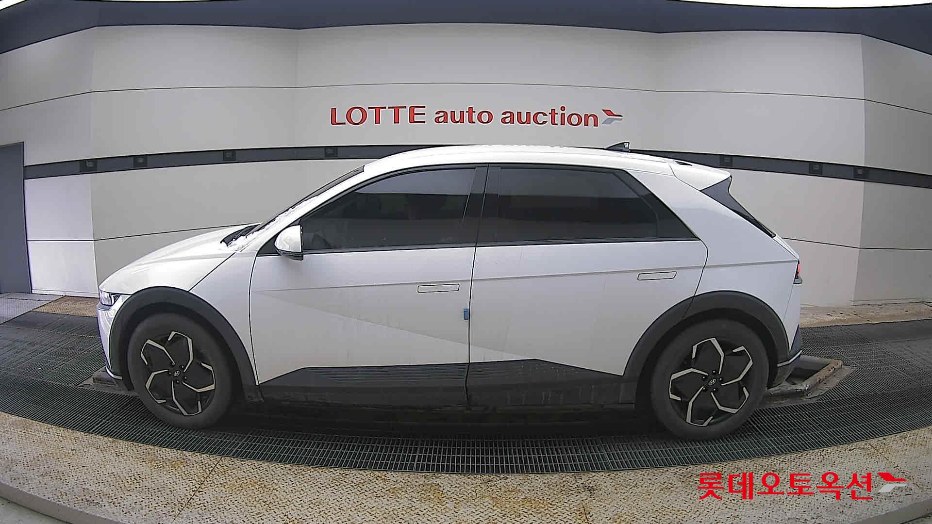 هيونداي أيونيك 5 2022 - صورة 13