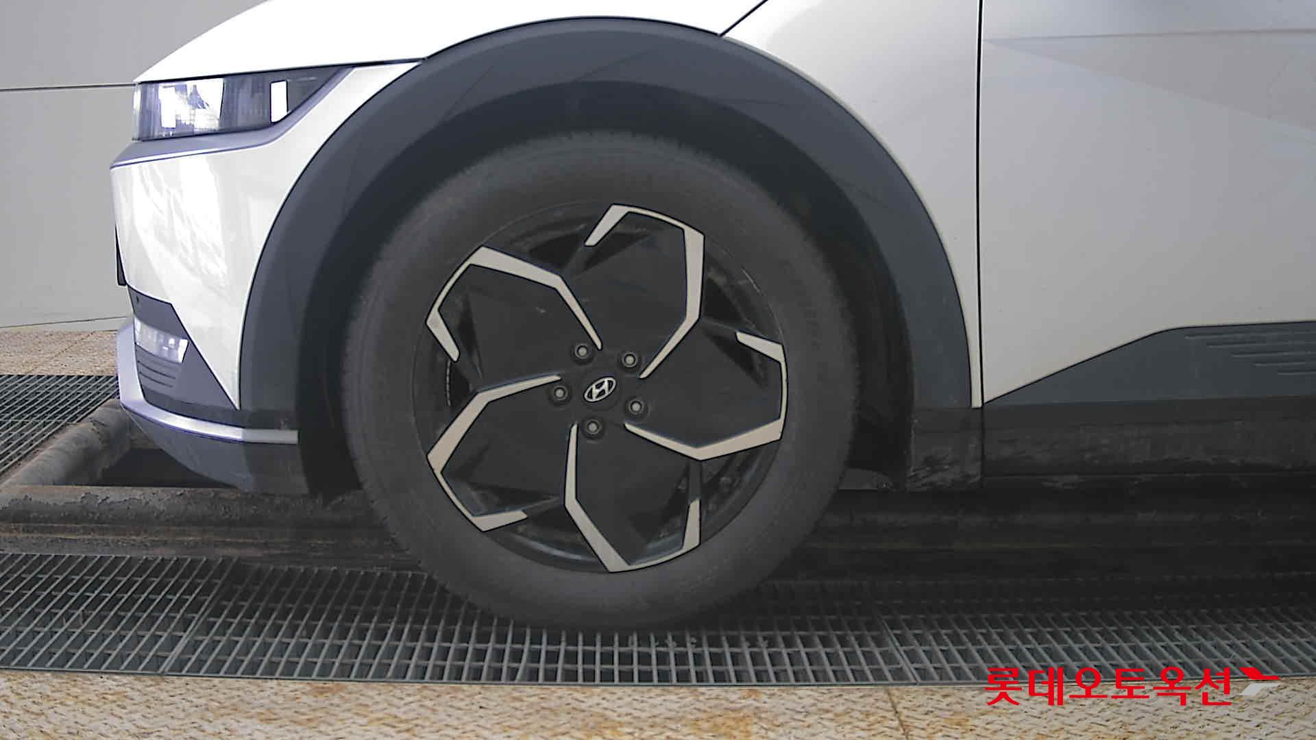 هيونداي أيونيك 5 2022 - صورة 25