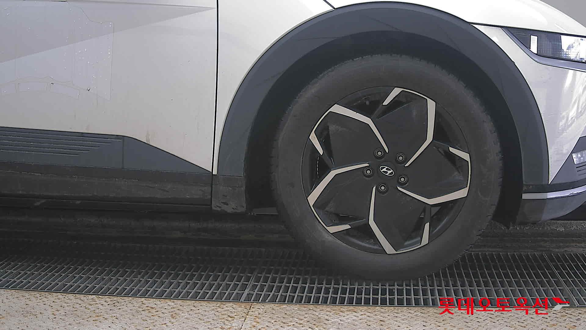 هيونداي أيونيك 5 2022 - صورة 27