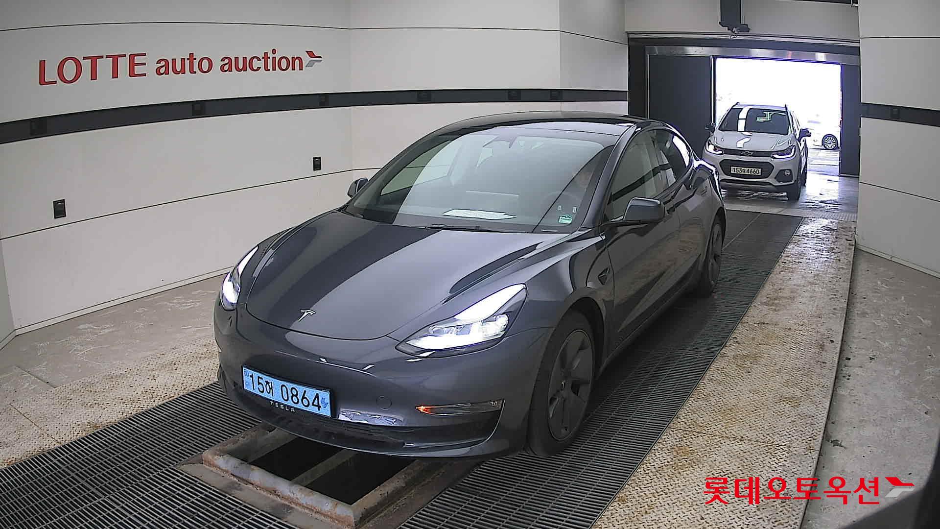 2022 - Tesla MODEL 3