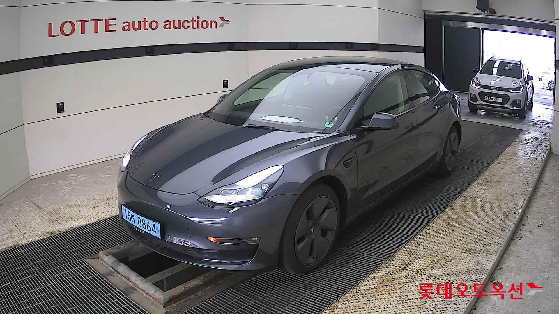 2022 - Tesla MODEL 3