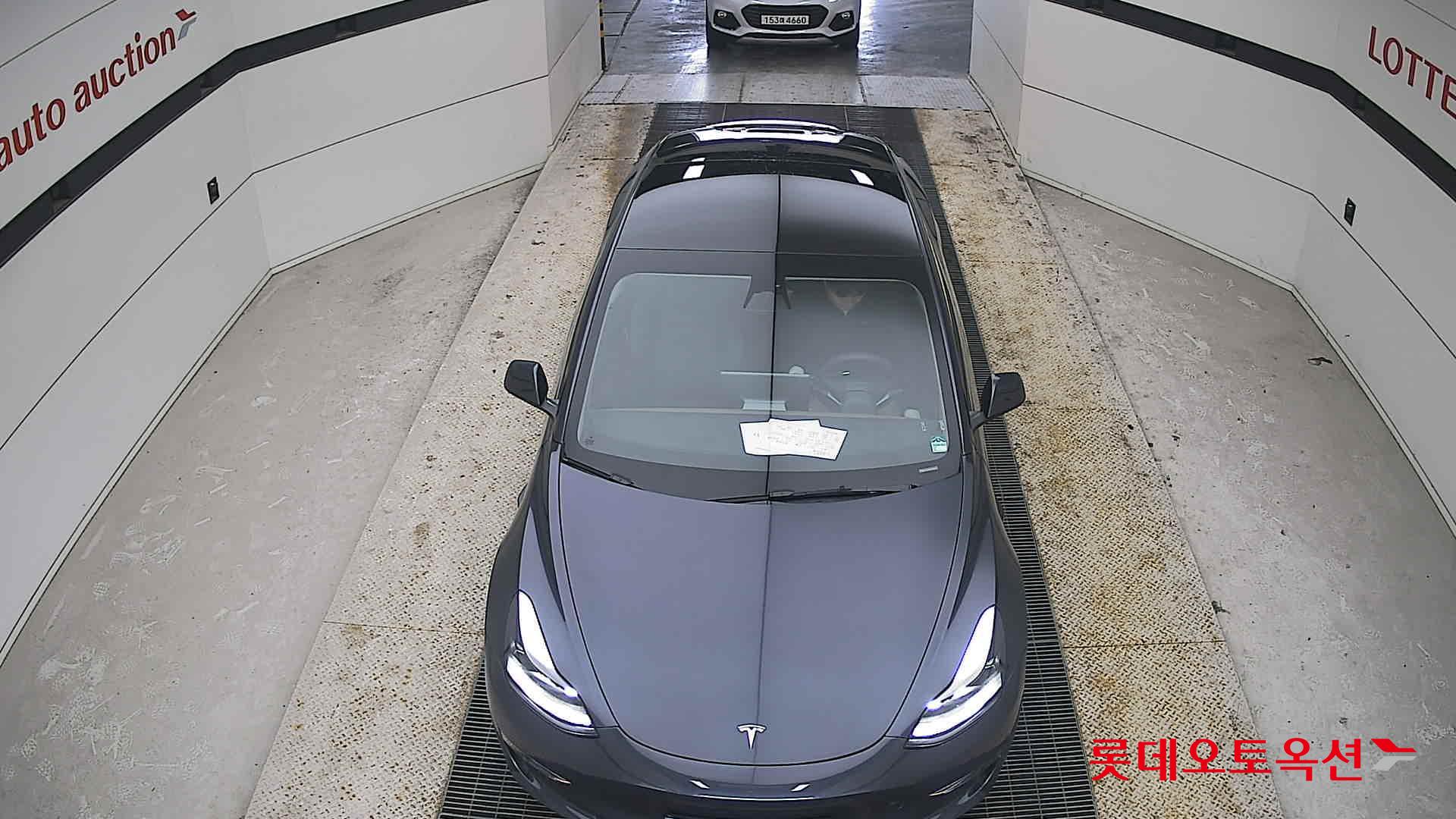 2022 - Tesla MODEL 3