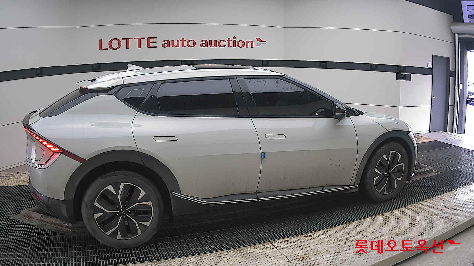 Kia EV6 2022 - Image 20