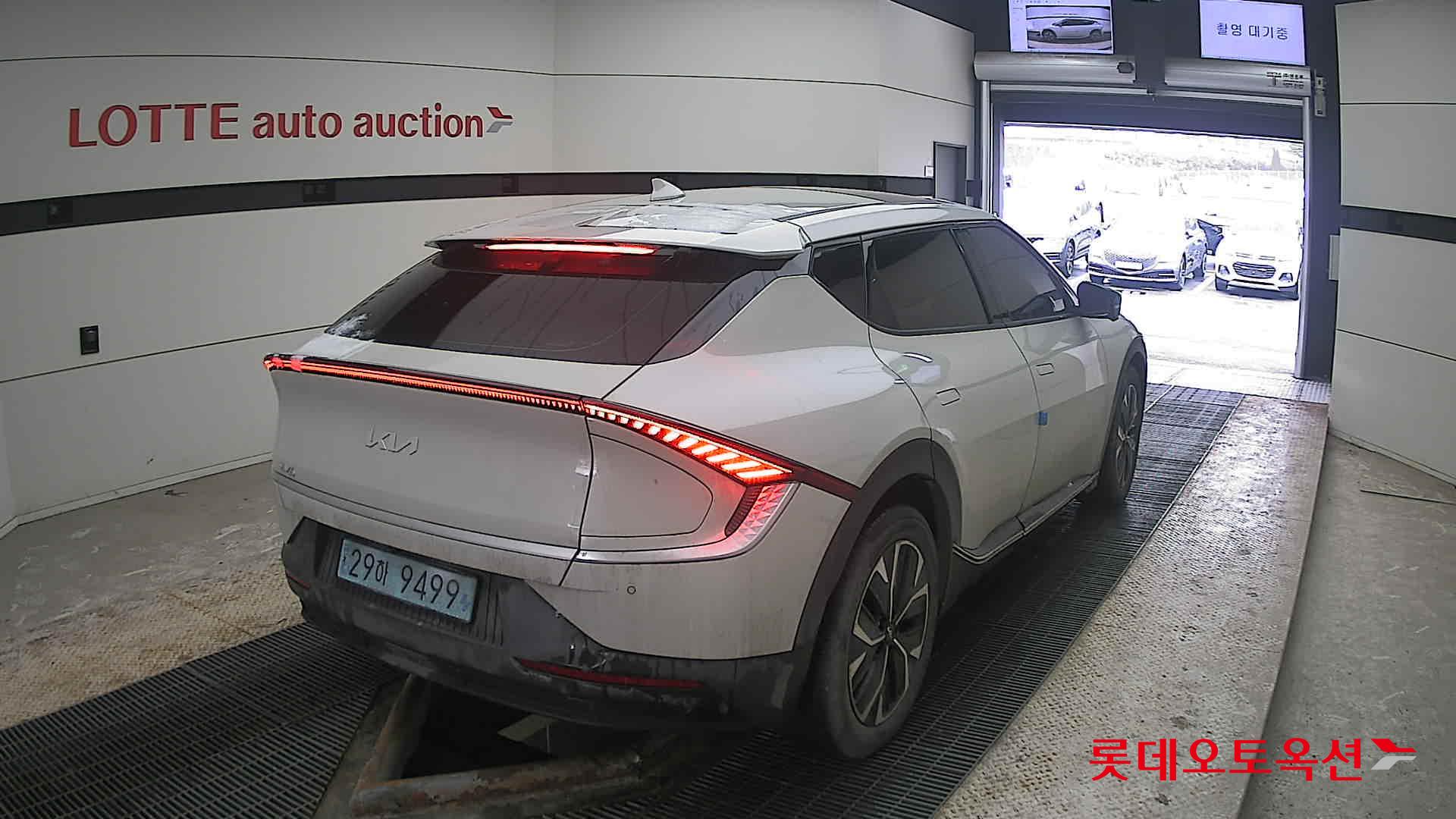 Kia EV6 2022 - Image 18