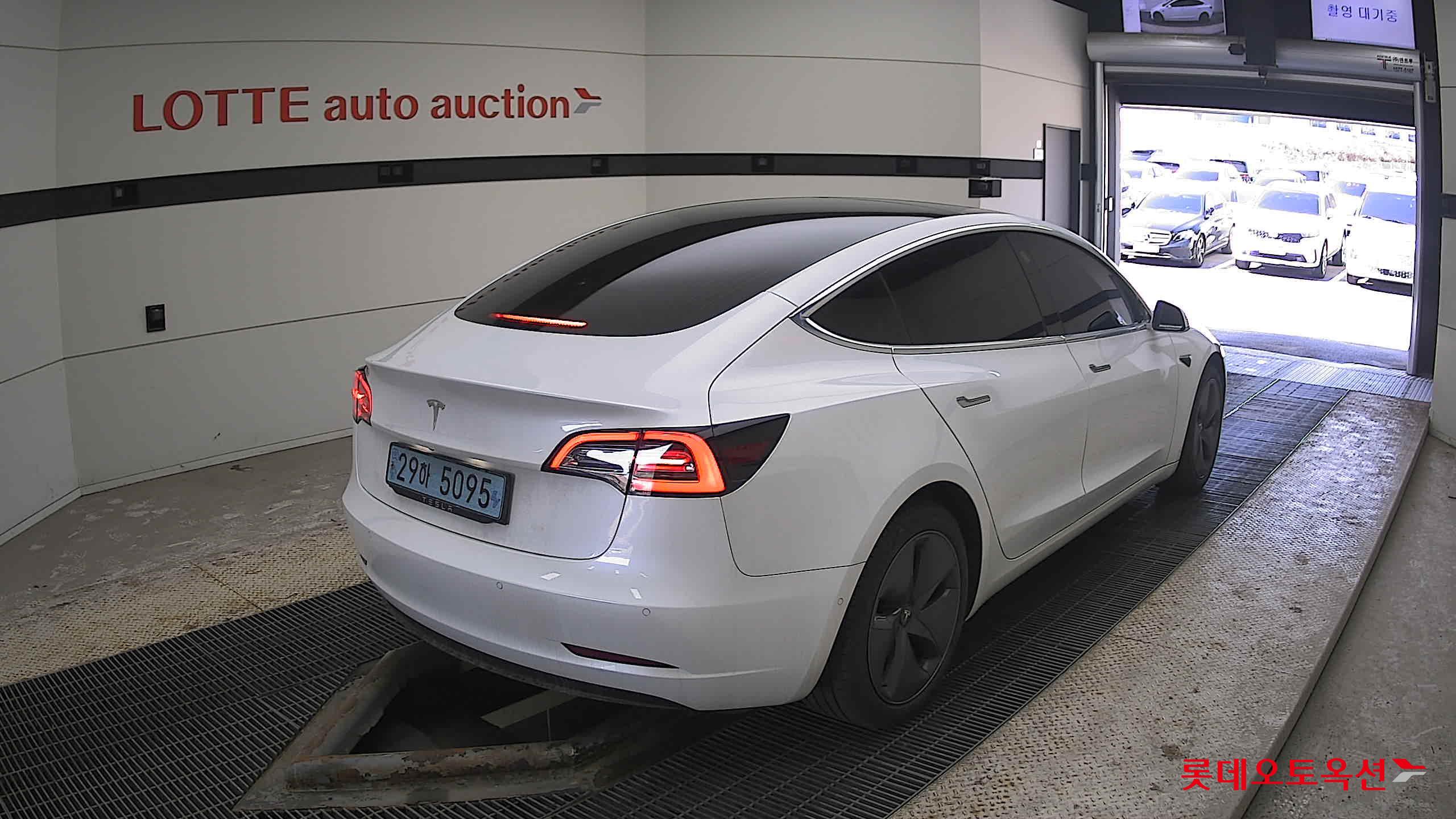 Tesla Model 3 Standard Range Plus RWD 2020 Pearl White Multi-coat из Кореи, фото 4