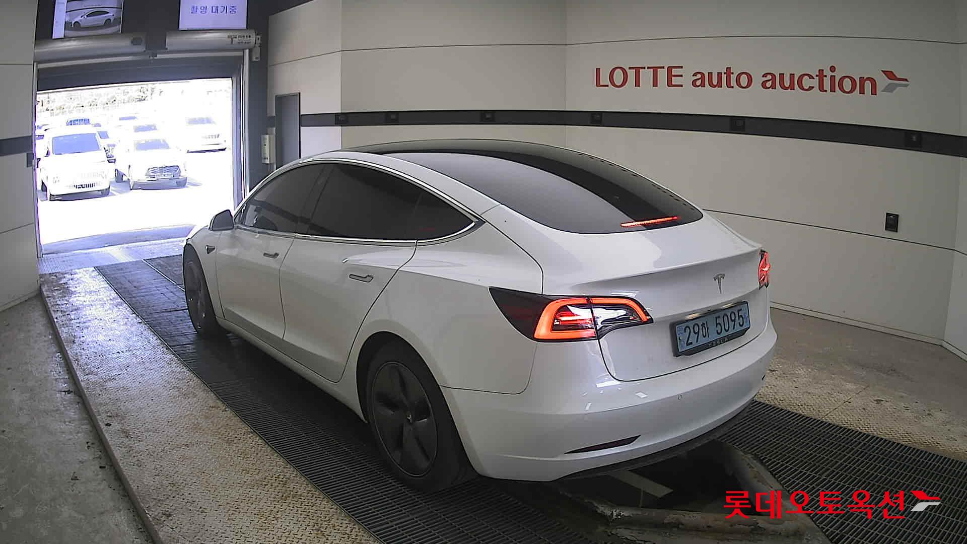 Tesla Model 3 Standard Range Plus RWD 2020 Pearl White Multi-coat из Кореи, фото 6