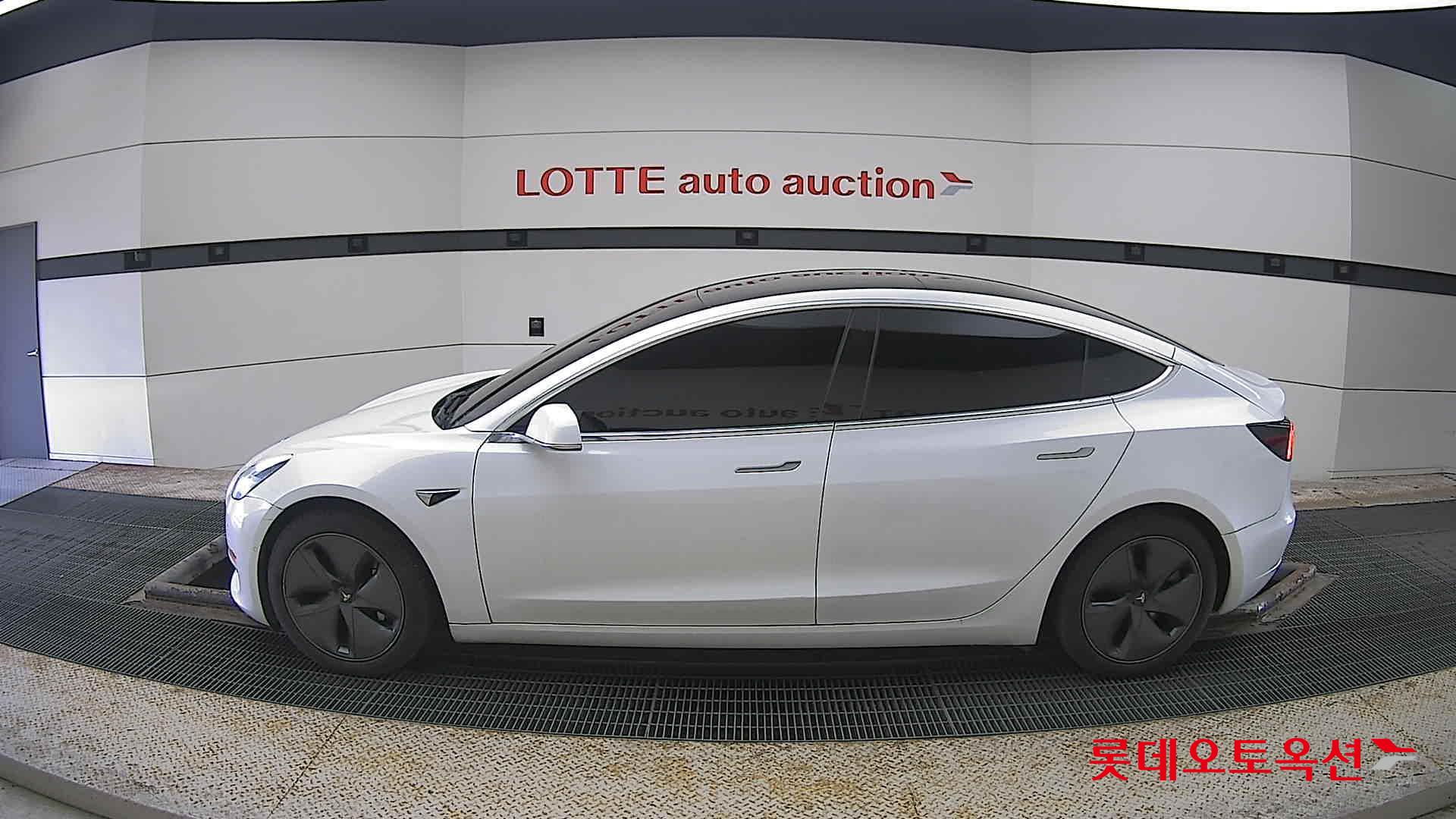 Tesla Model 3 Standard Range Plus RWD id 3816434 из Кореи 7