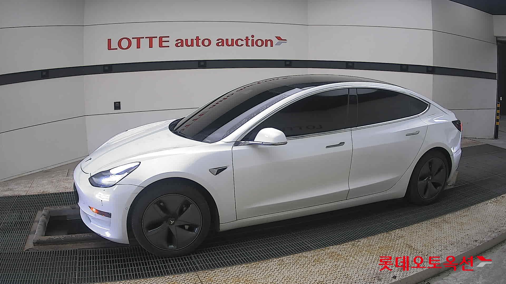 Tesla Model 3 Standard Range Plus RWD id 3816434 из Кореи 12