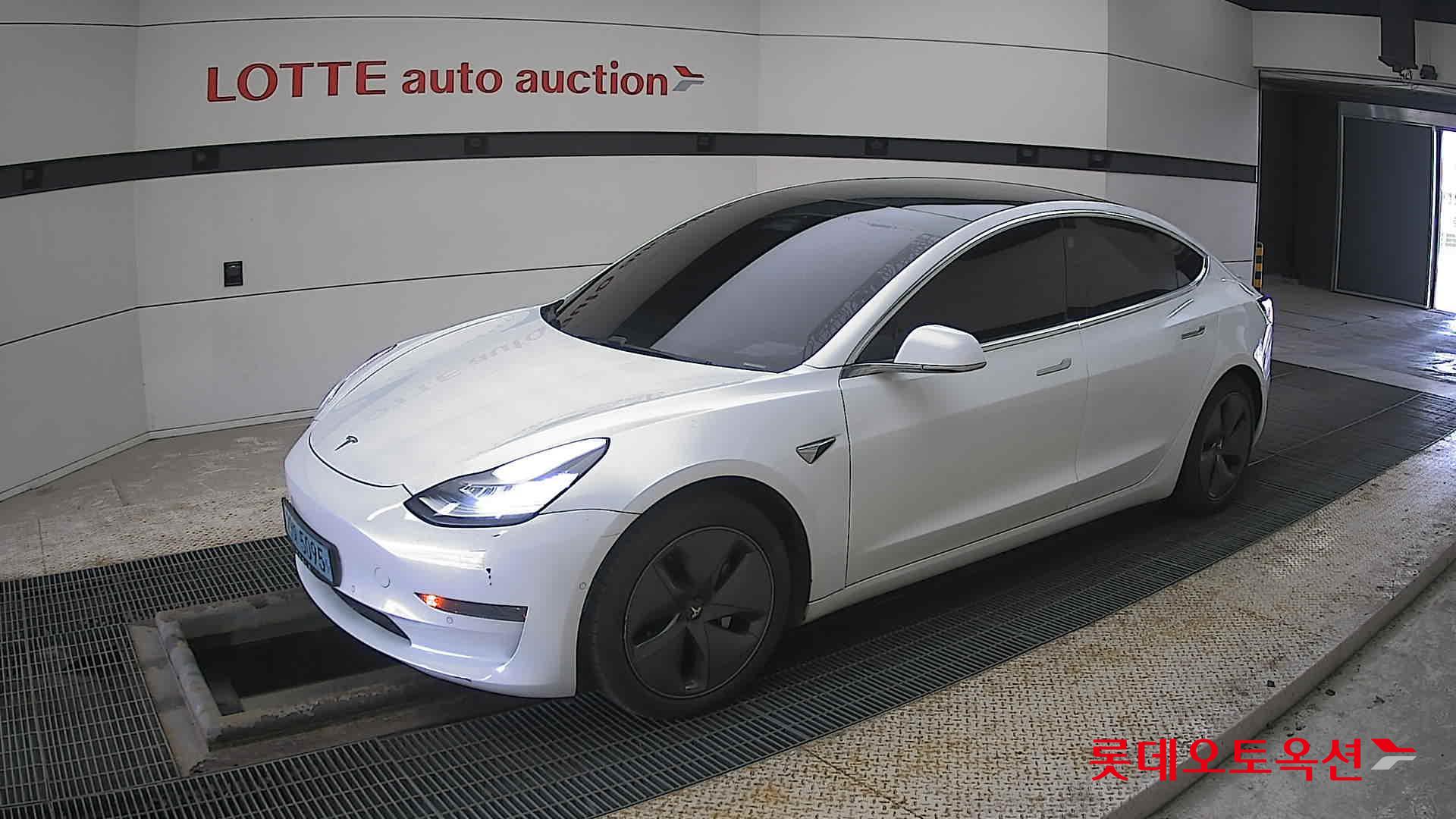Tesla Model 3 Standard Range Plus RWD id 3816434 из Кореи 13