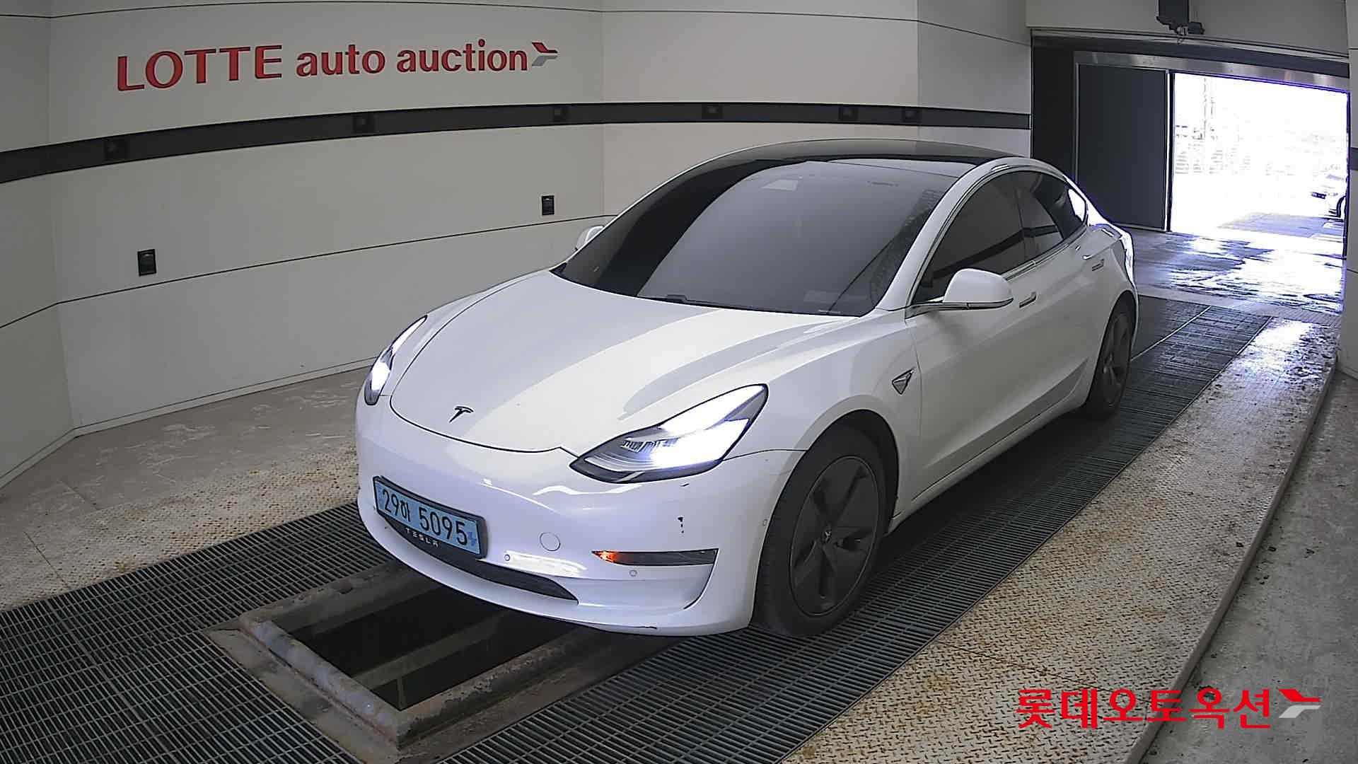 Tesla Model 3 Standard Range Plus RWD id 3816434 из Кореи 14