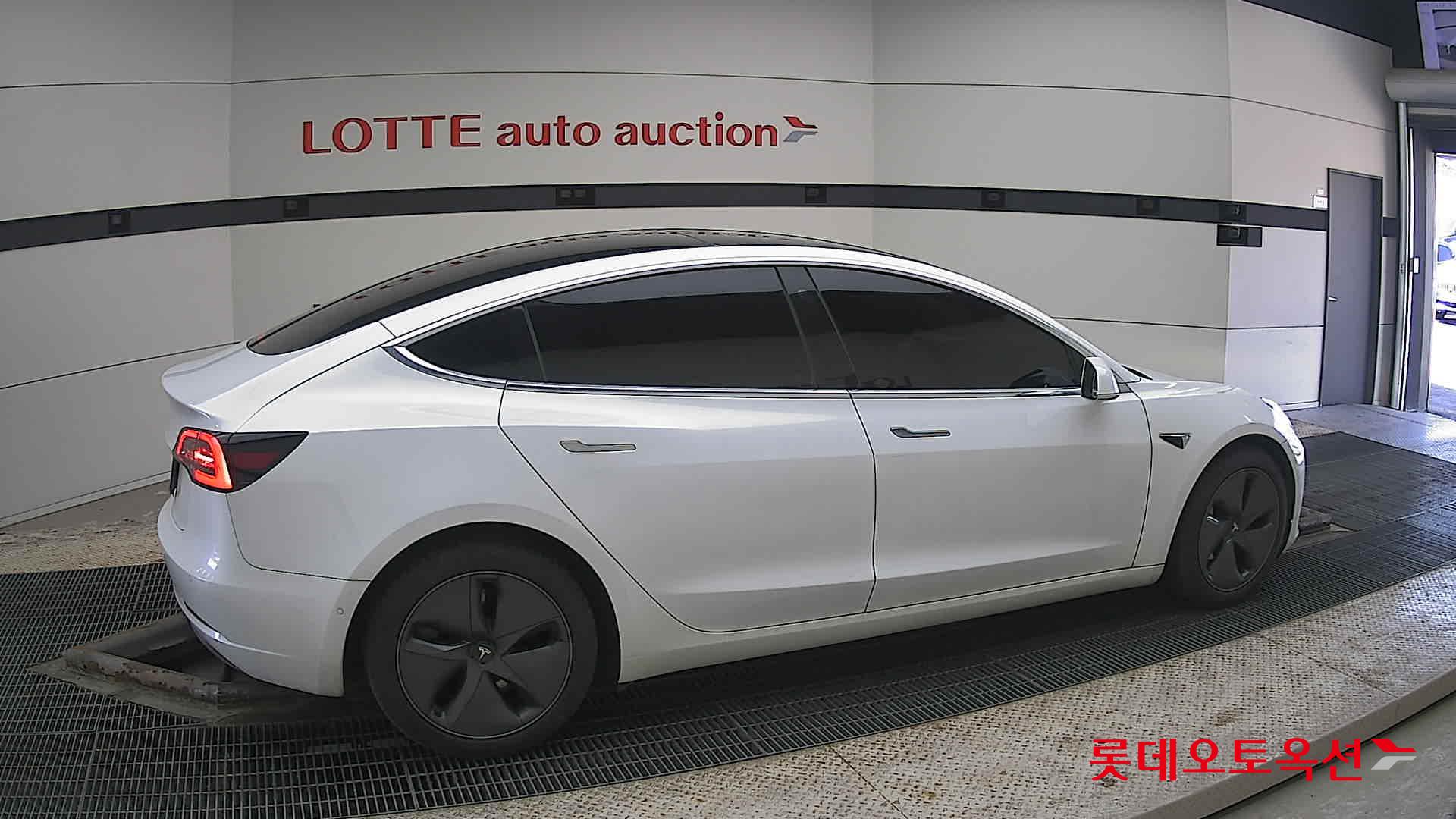 Tesla Model 3 Standard Range Plus RWD id 3816434 из Кореи 18