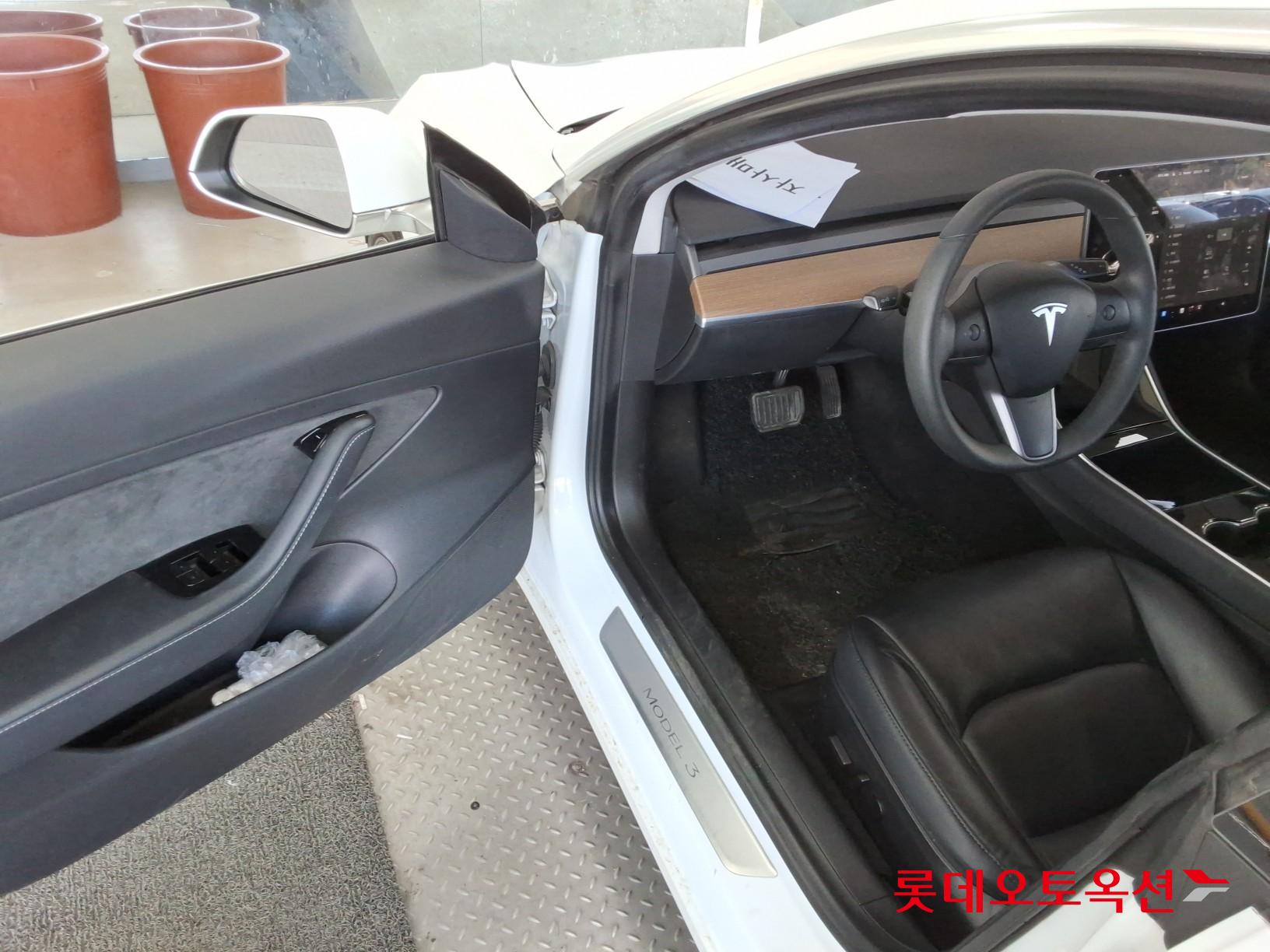 Tesla Model 3 Standard Range Plus RWD id 3816434 из Кореи 35