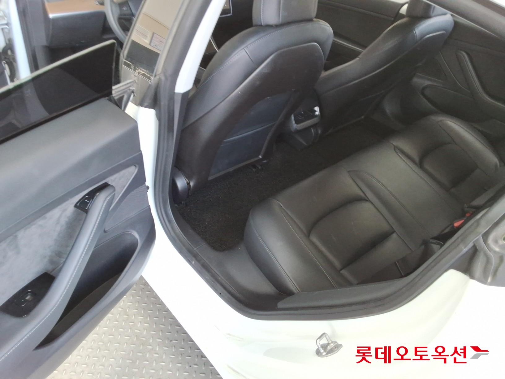 Tesla Model 3 Standard Range Plus RWD id 3816434 из Кореи 36