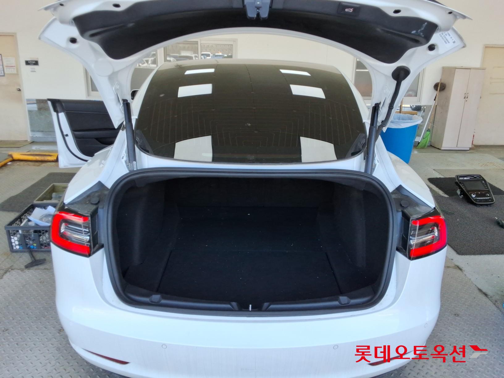 Tesla Model 3 Standard Range Plus RWD id 3816434 из Кореи 37