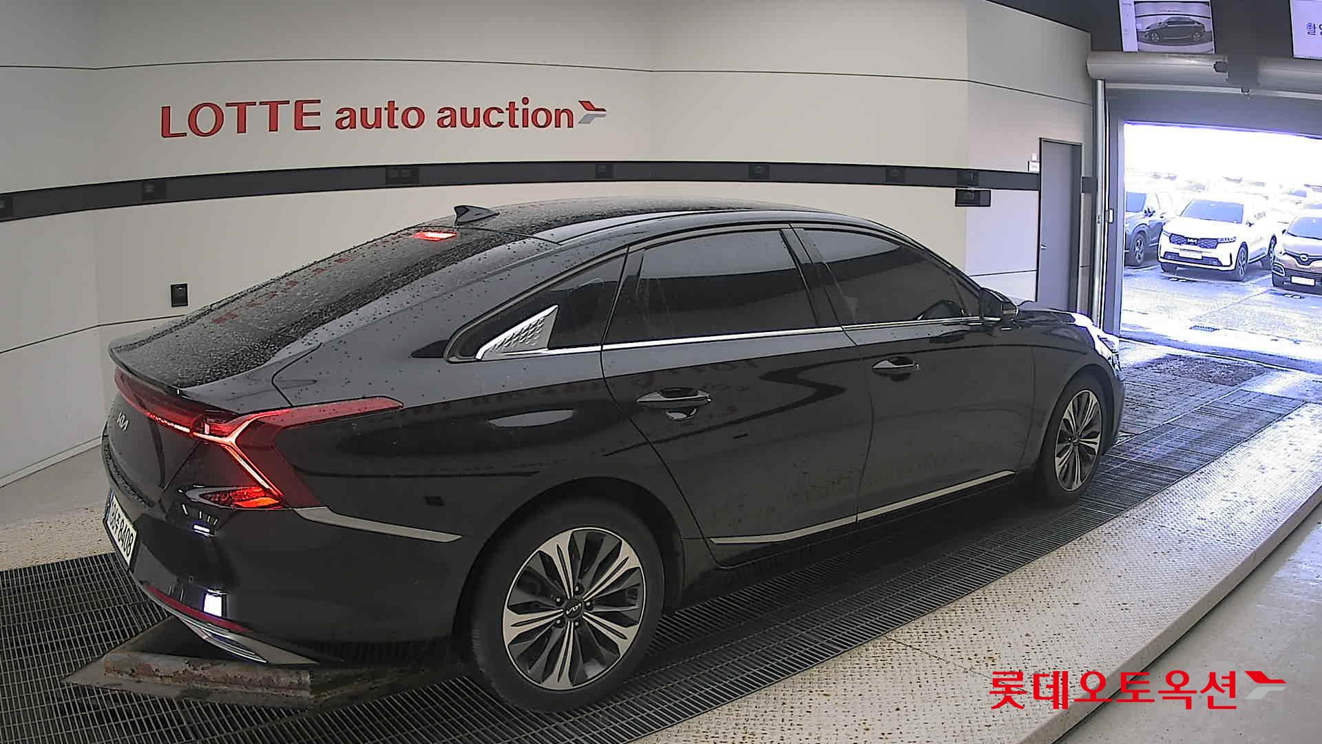 صورة إضافية