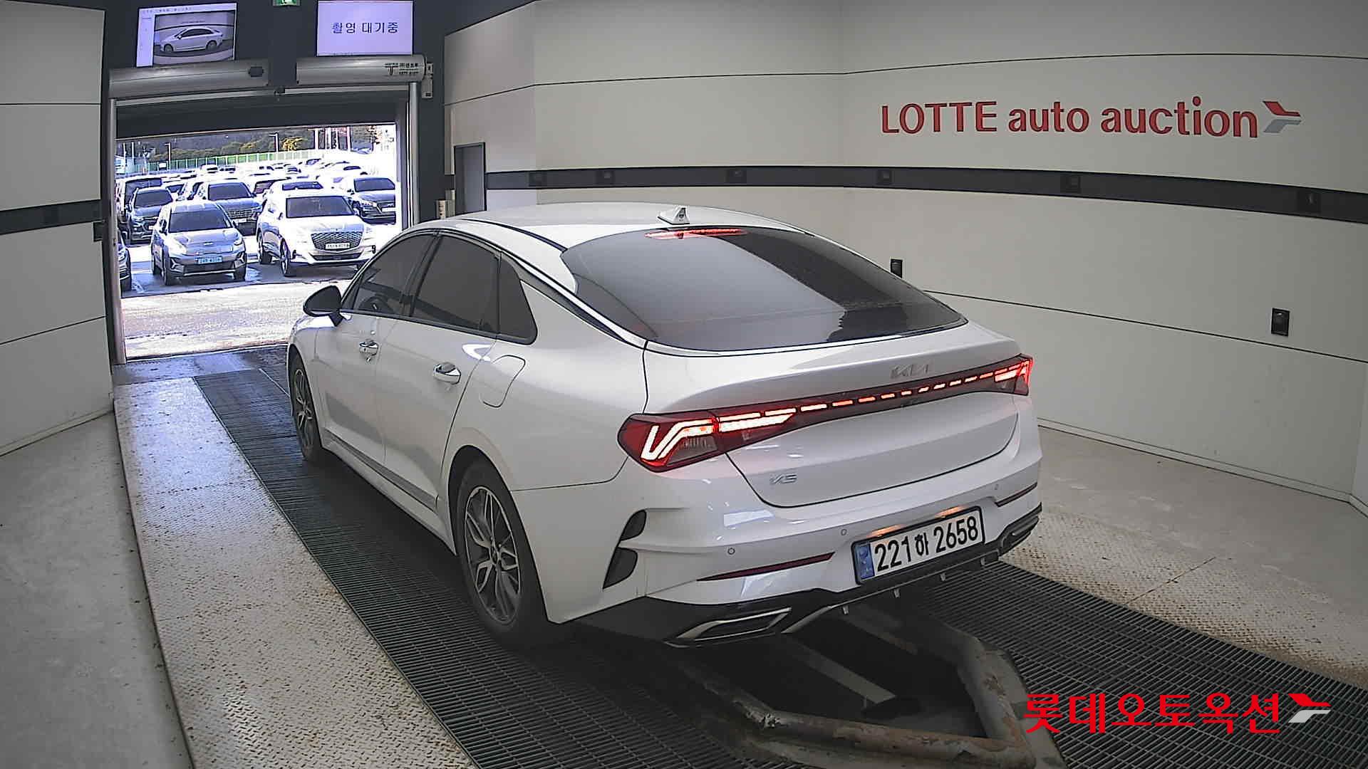 صورة إضافية