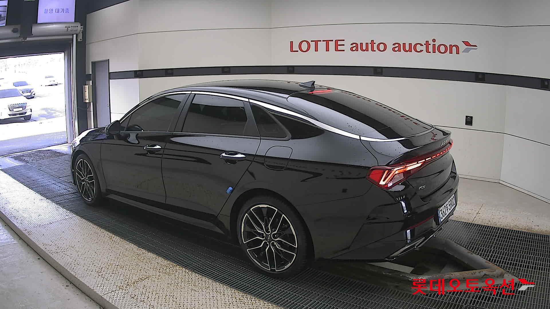 صورة إضافية