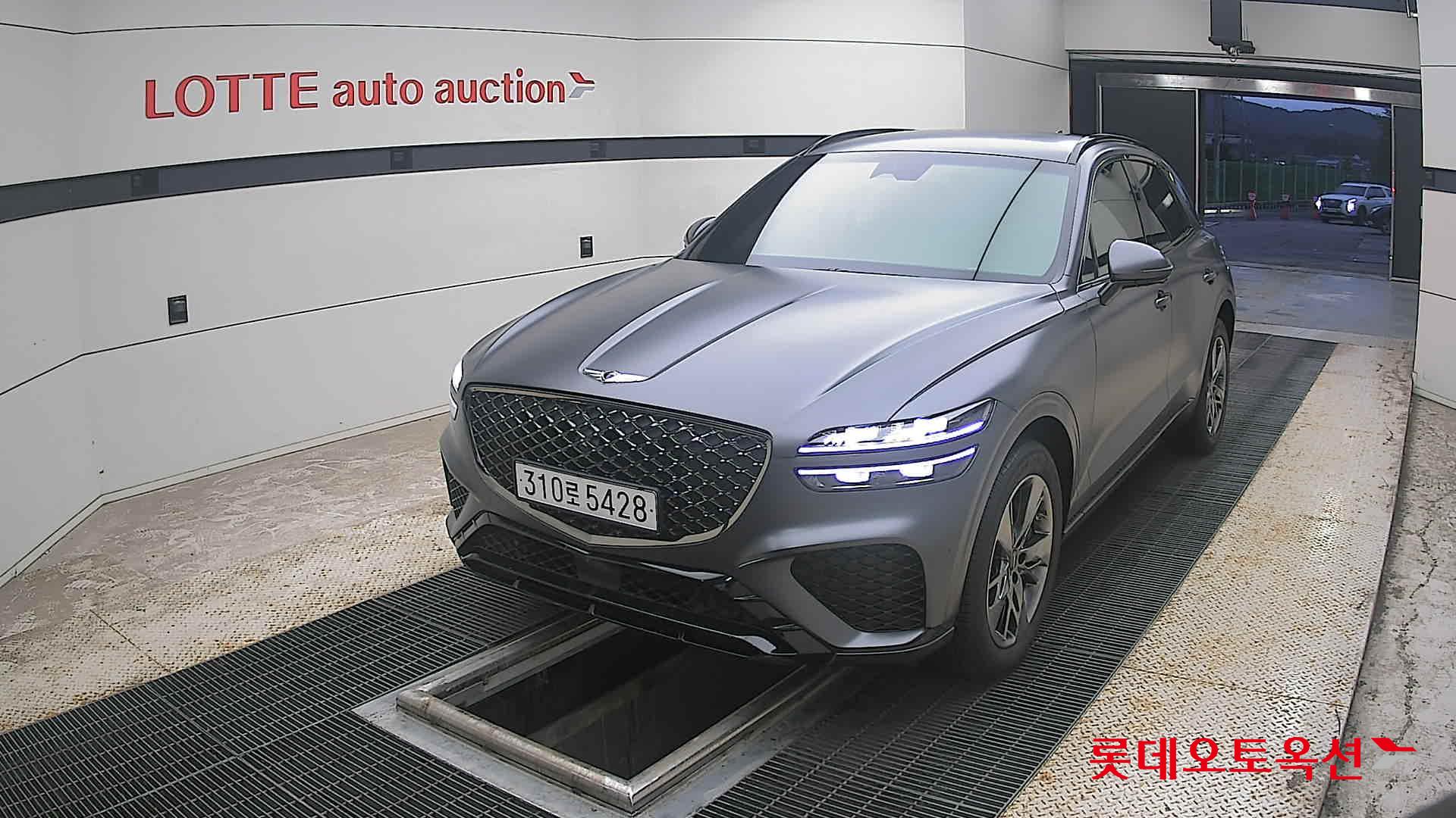 2022 - genesis gv70