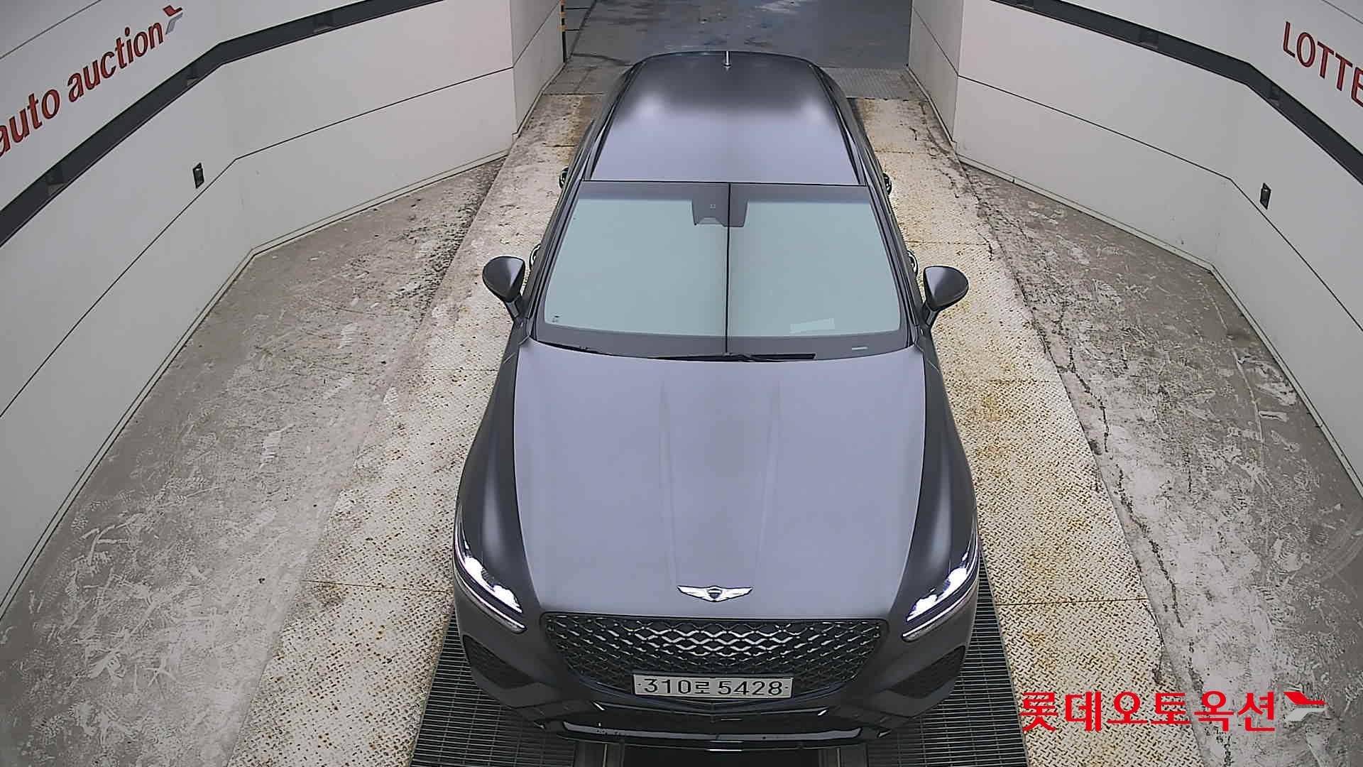 2022 - genesis gv70