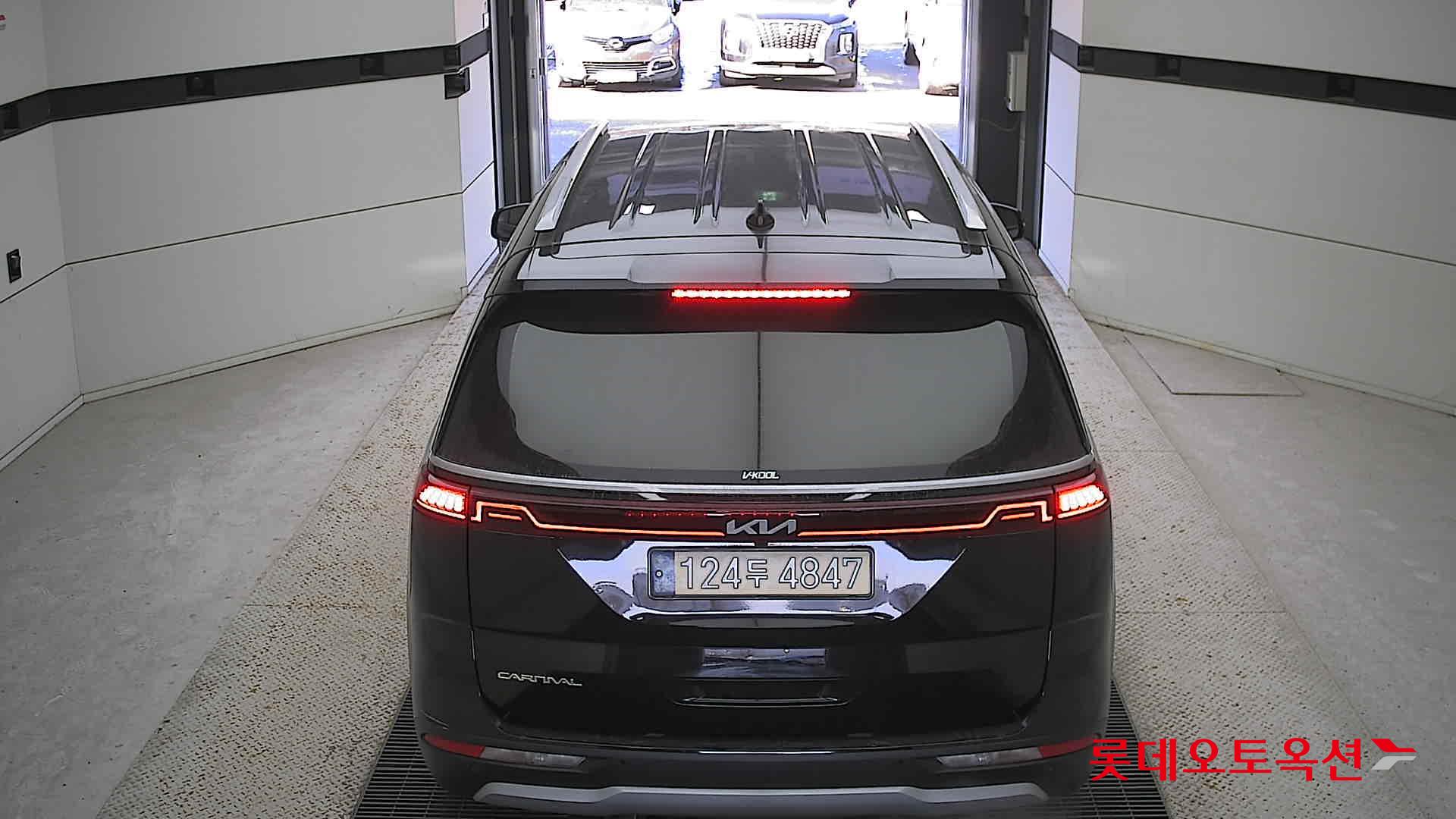 Kia Carnival 2023 Черный из Кореи, фото 5