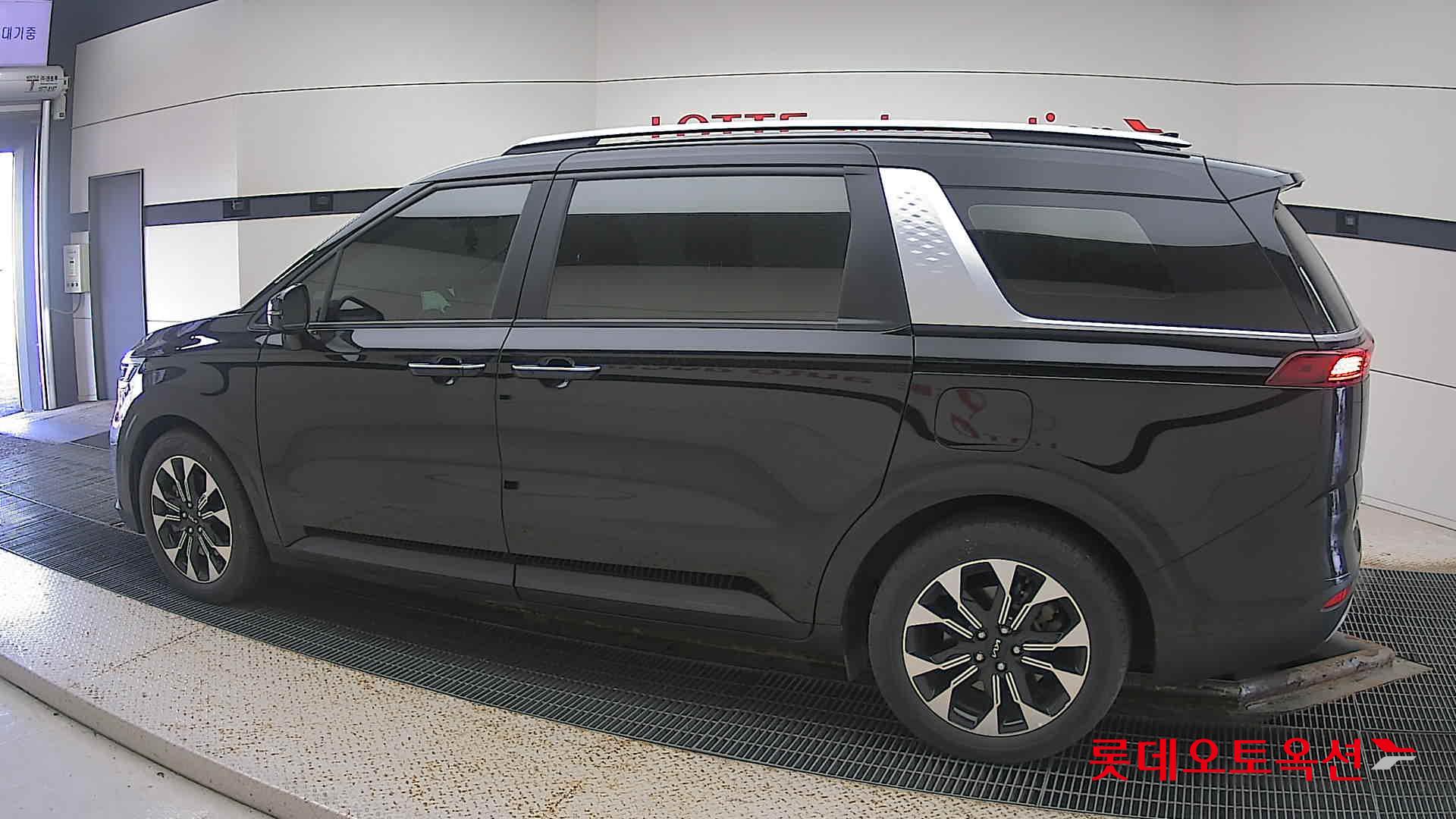 Kia Carnival id 3628845 из Кореи 11