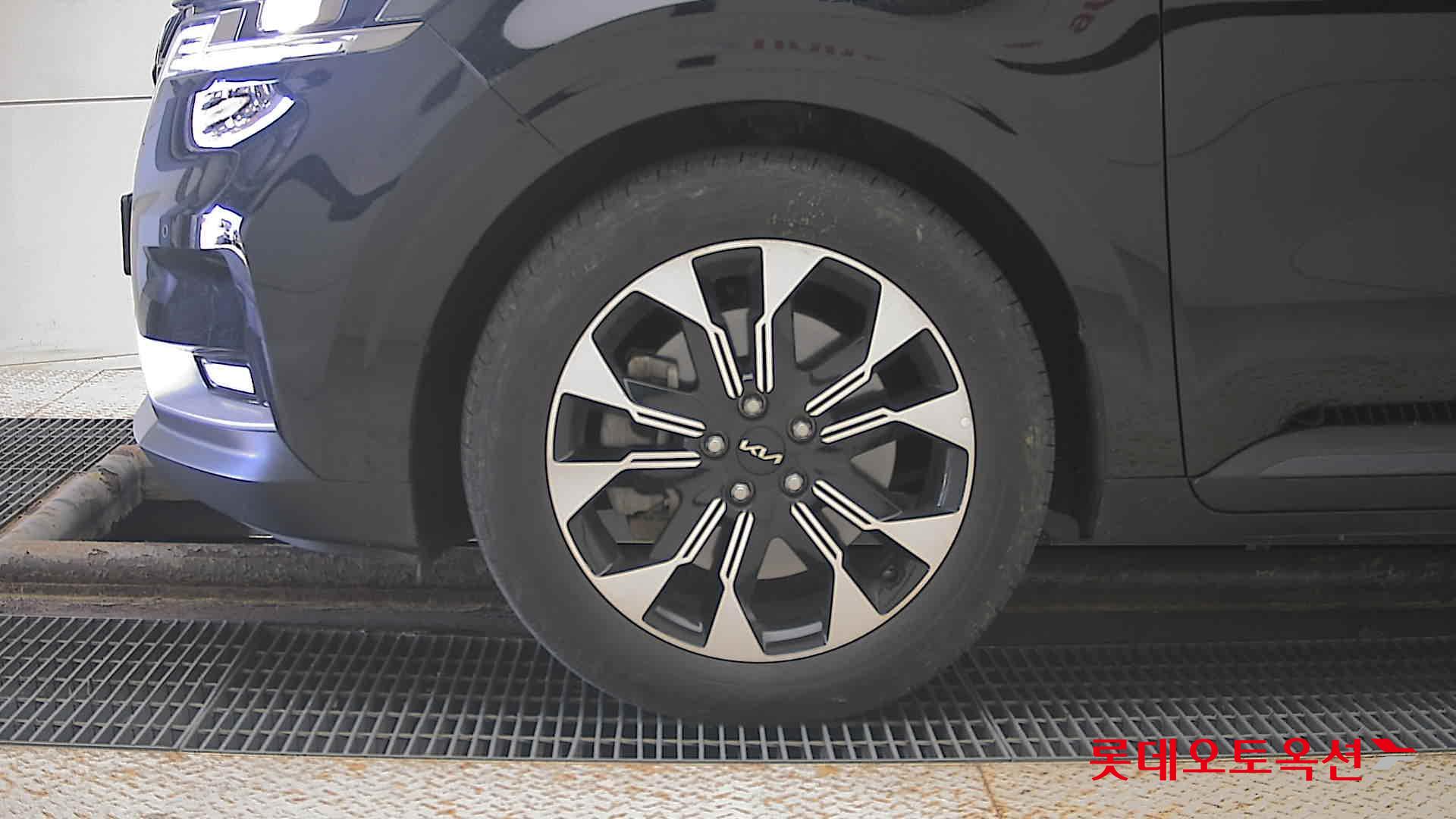 Kia Carnival id 3628845 из Кореи 21