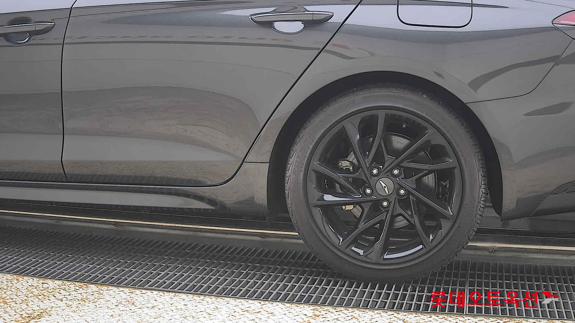 2023 - genesis g70